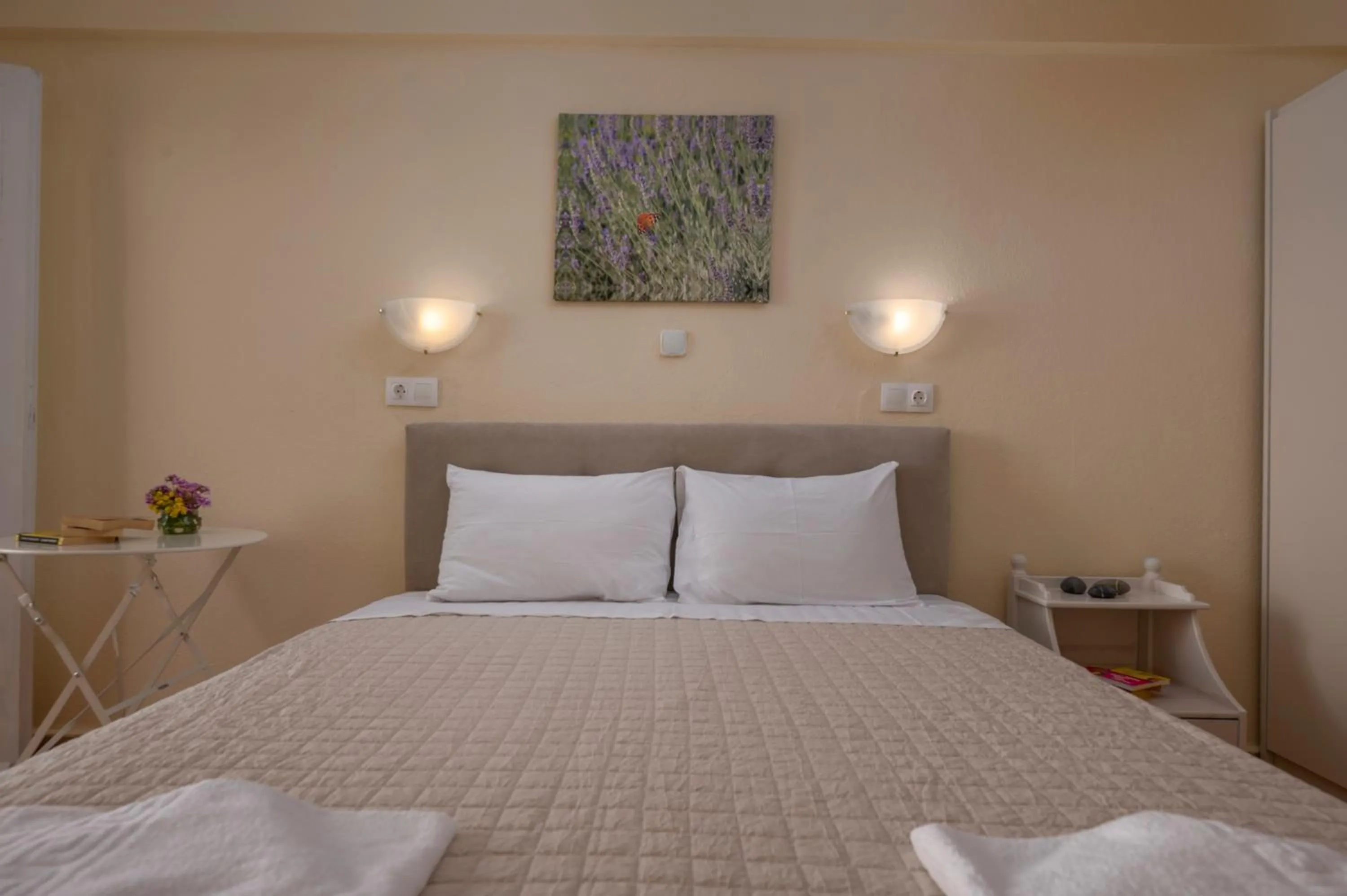 Bed in Julia Hotel
