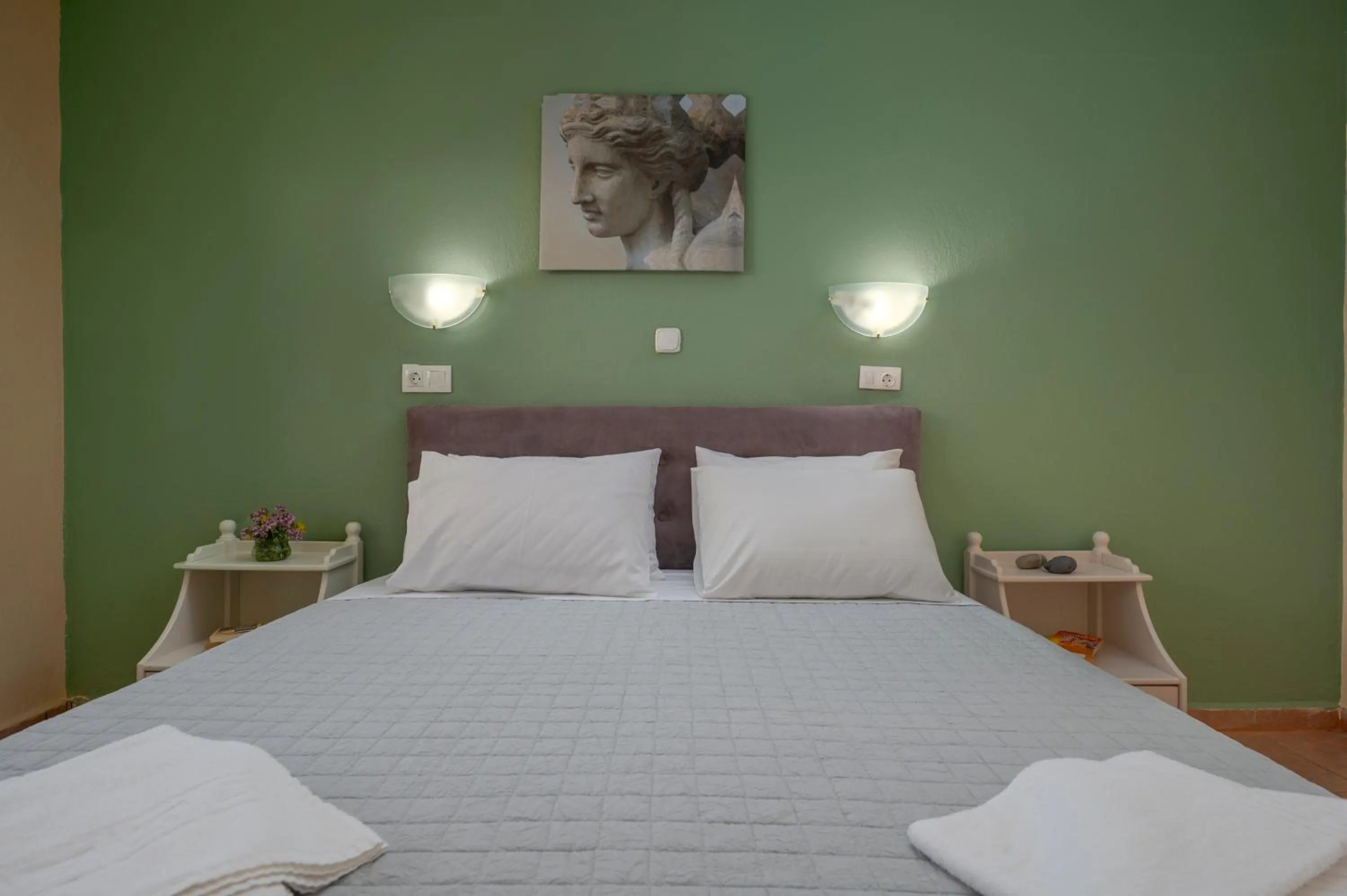 Bed in Julia Hotel