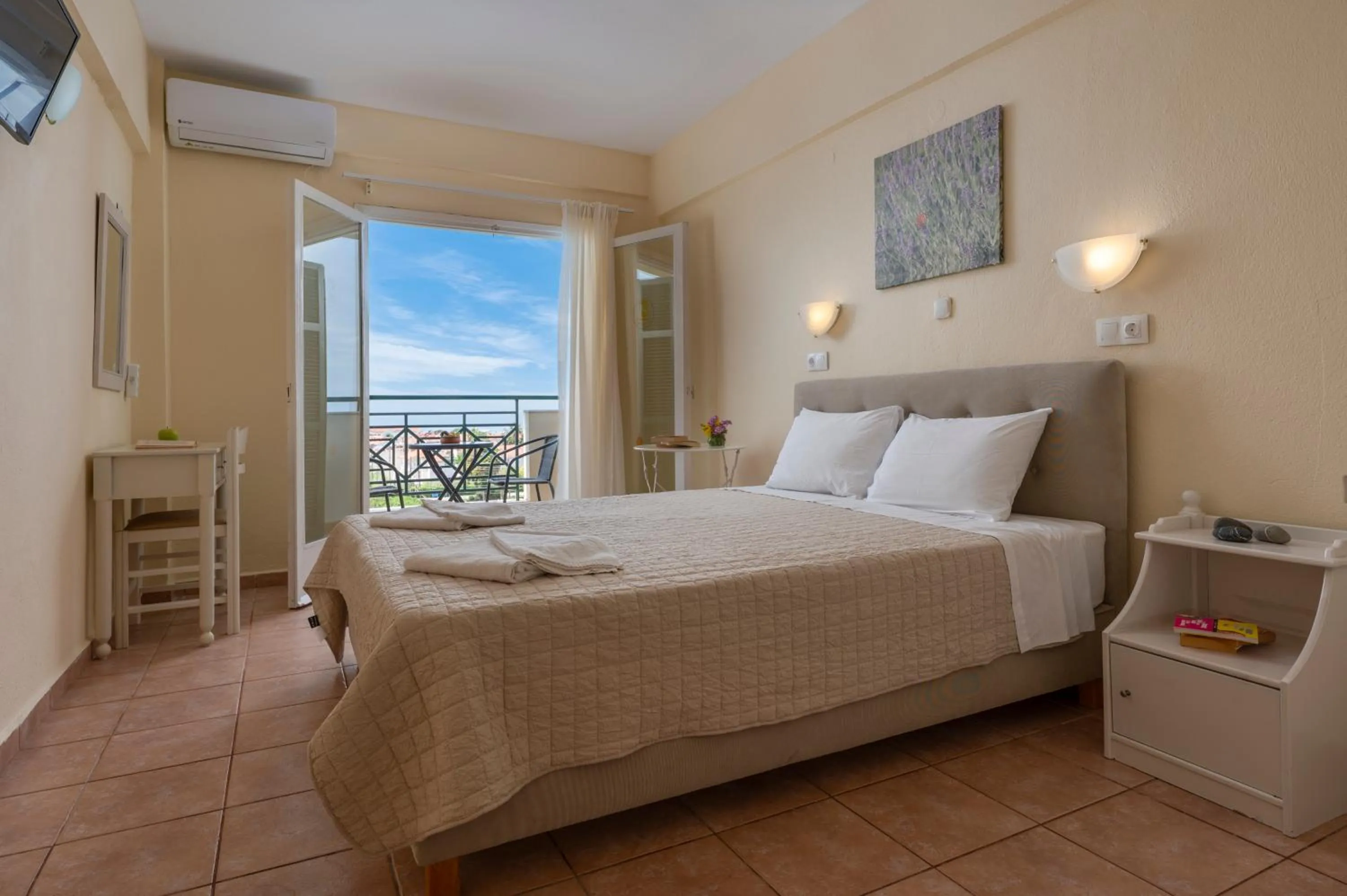 Bed in Julia Hotel