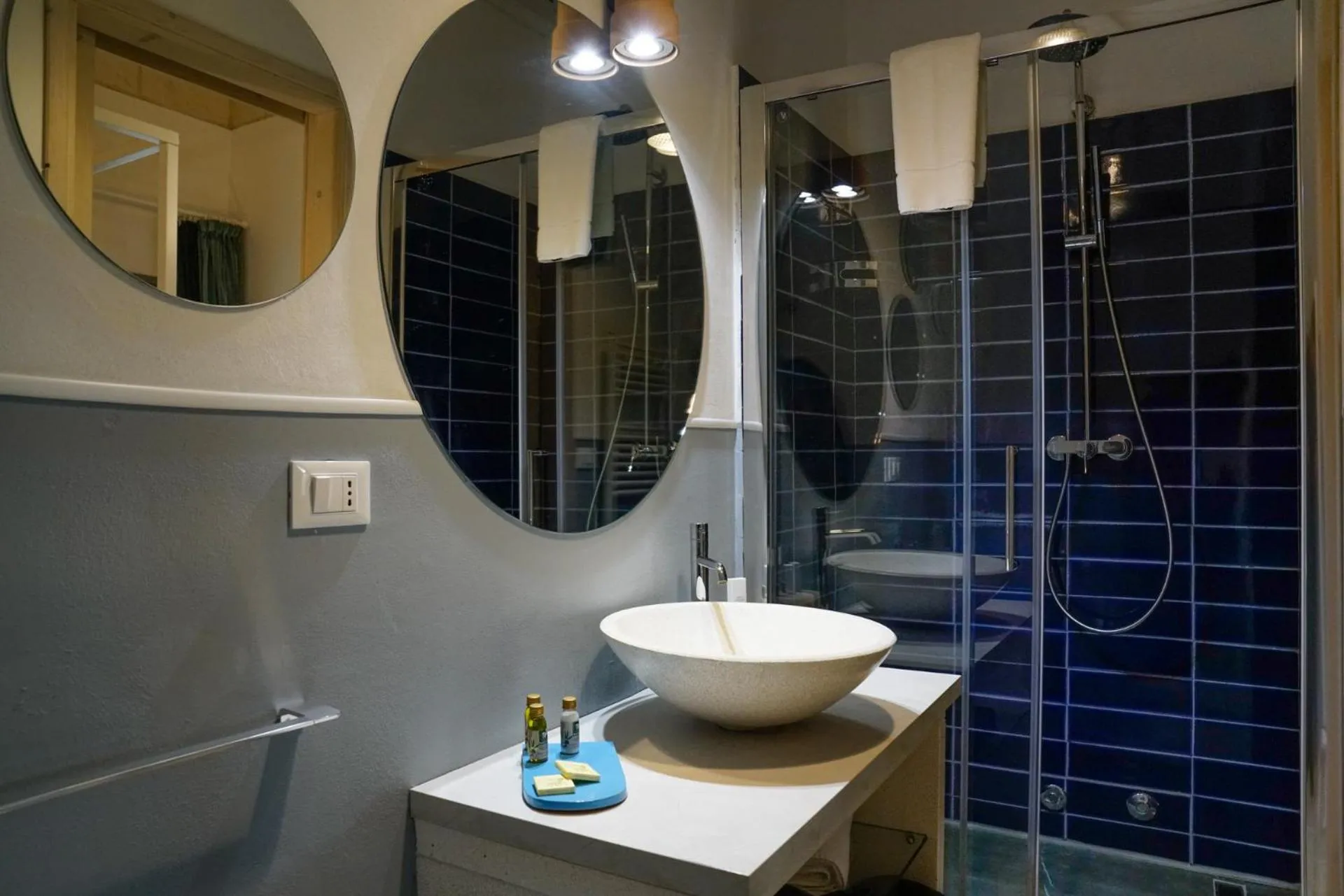 Shower in Palazzo Dei Dondoli