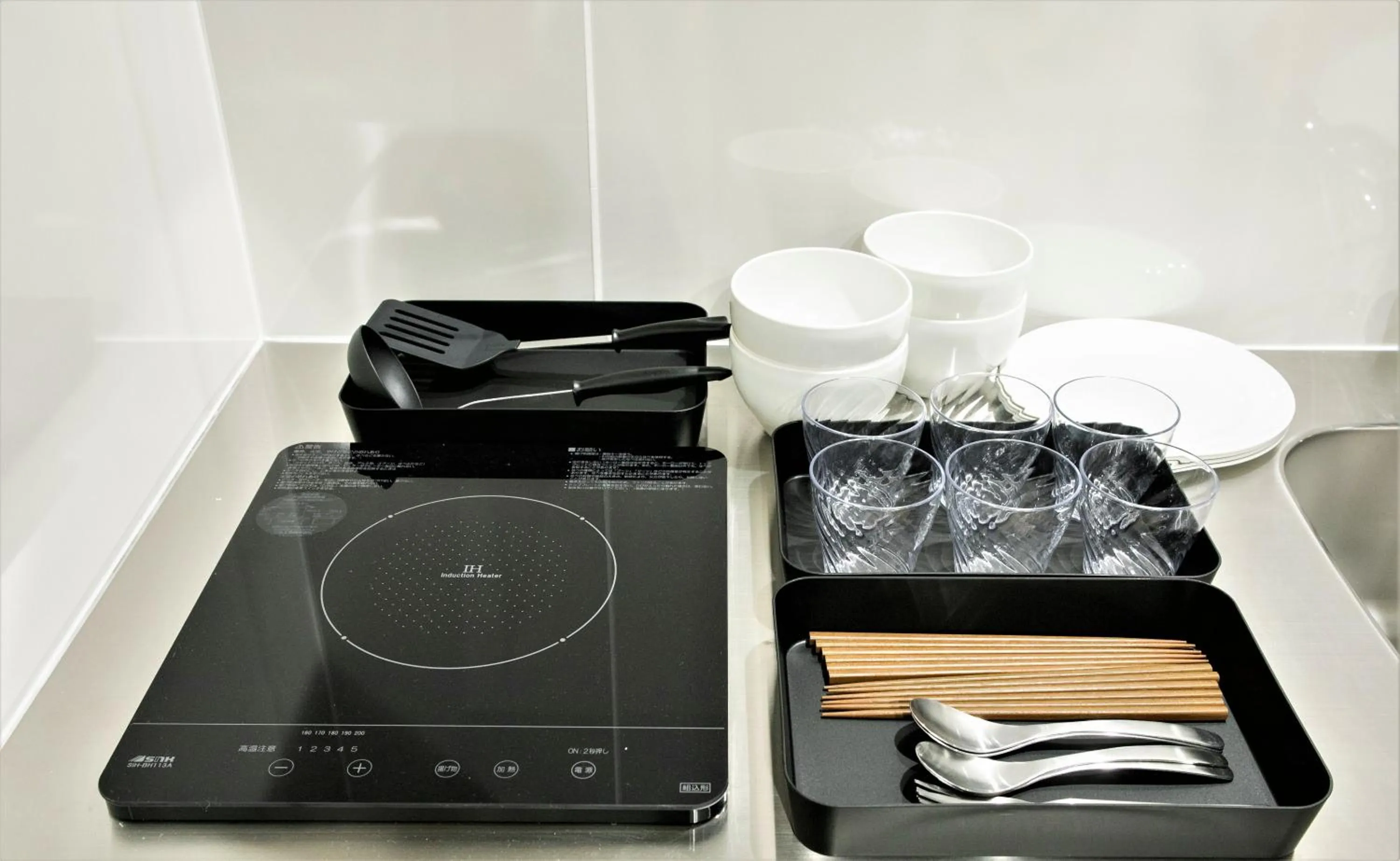 Kitchen or kitchenette in Apartment Hotel STAY THE Kansai Airport