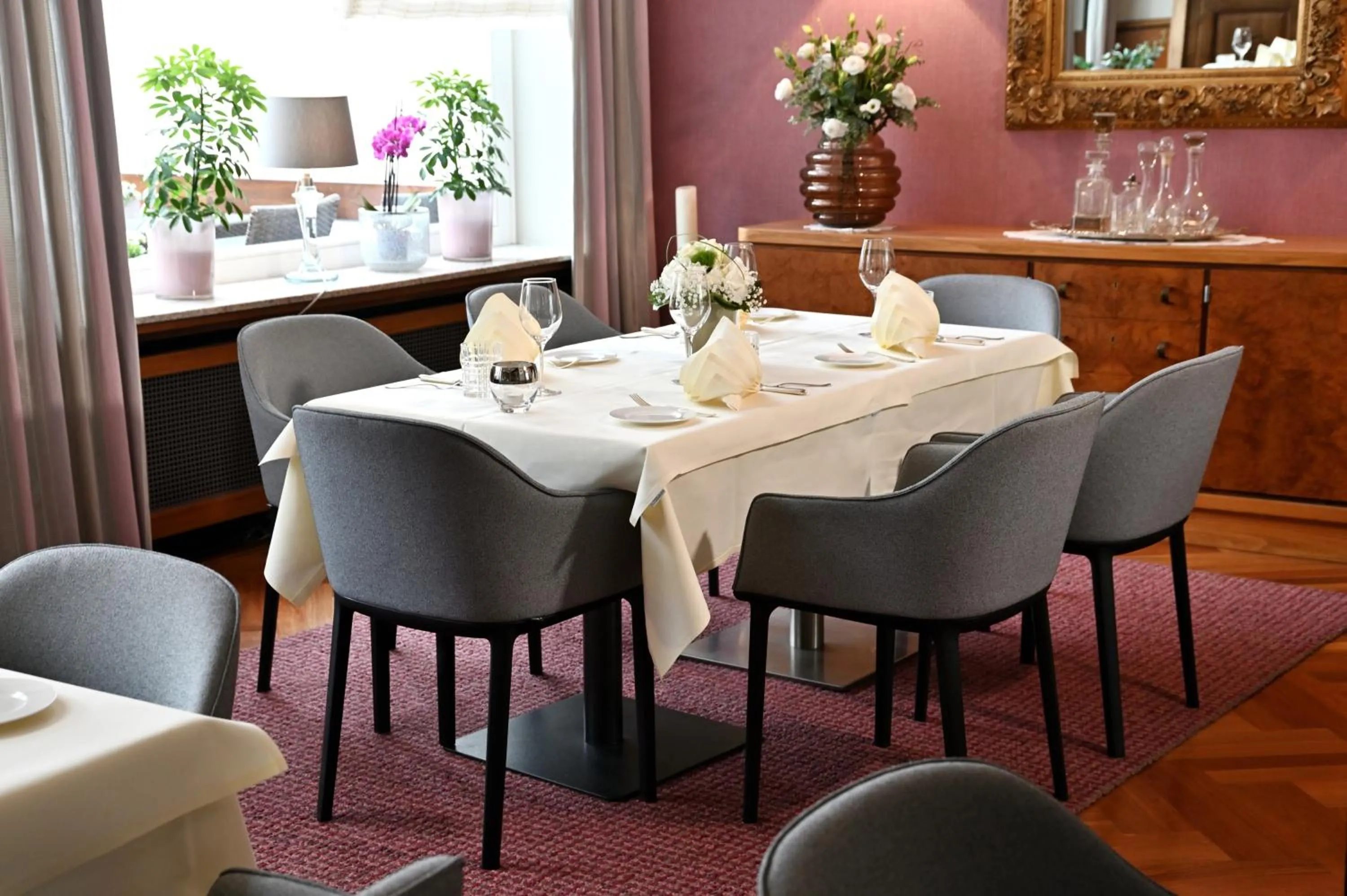 Restaurant/places to eat in Hotel Lindenhof