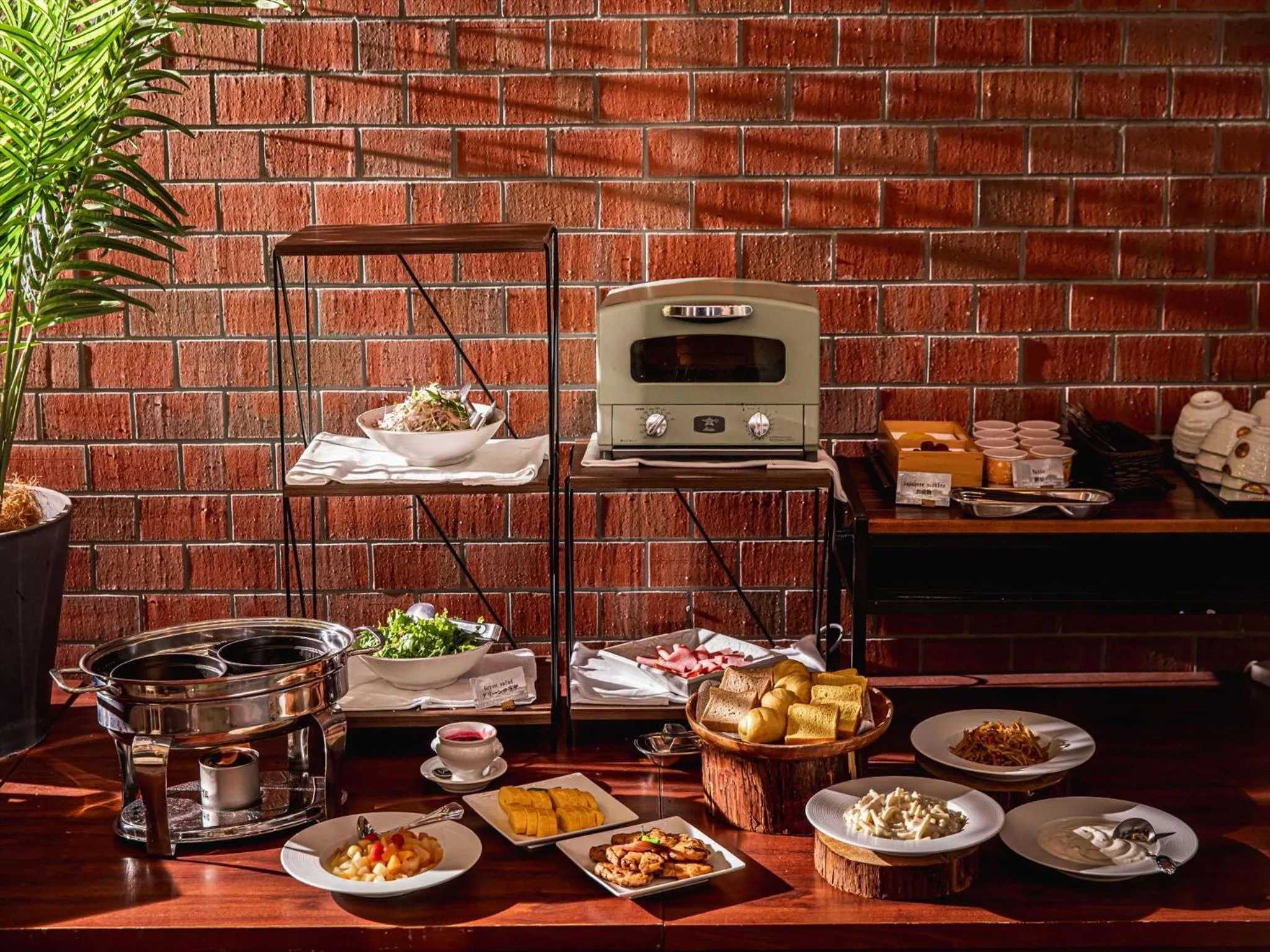 Breakfast in THE STEEL HOUSE