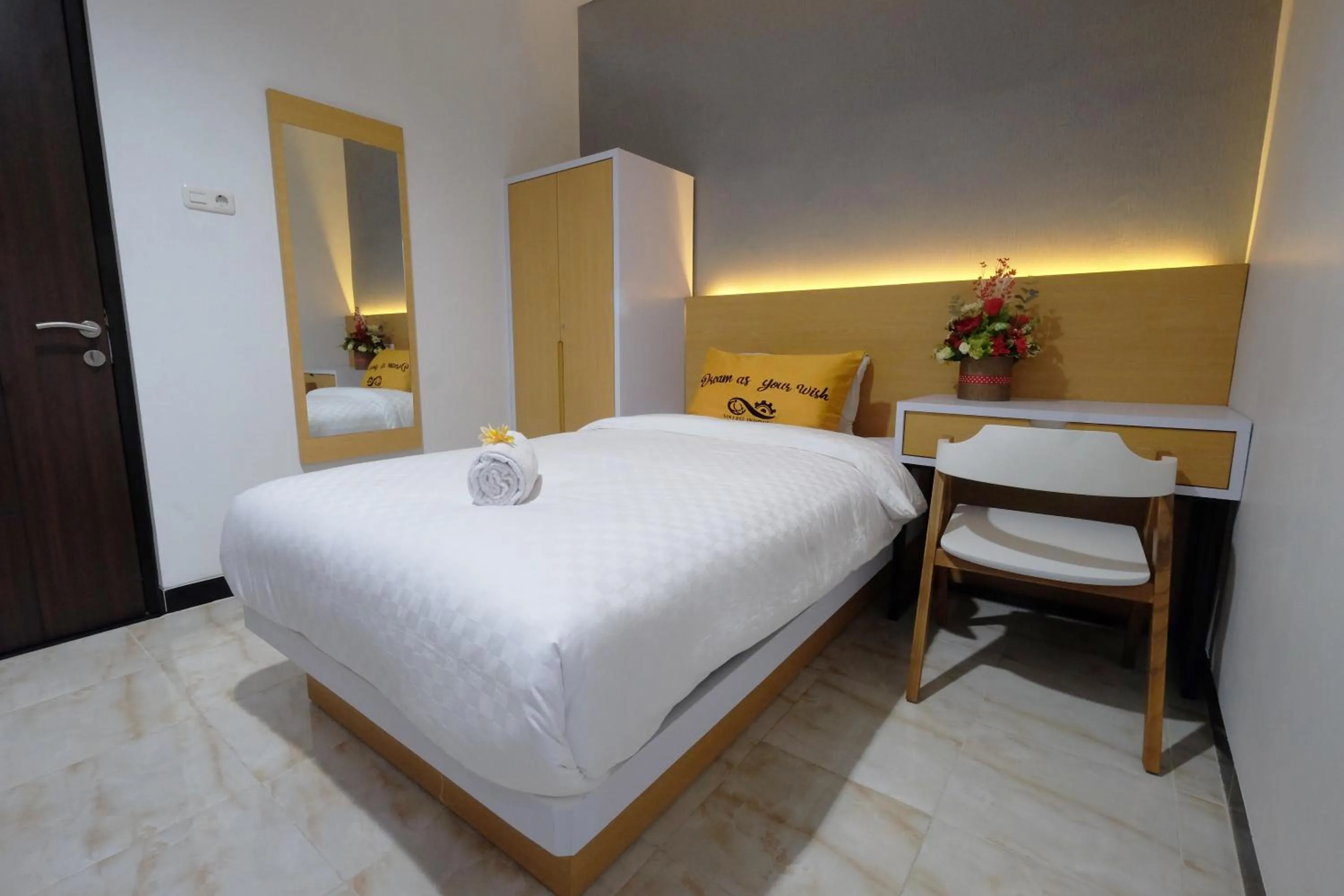 Superior Room in Gapura Residence Airport Semarang by Sinergi