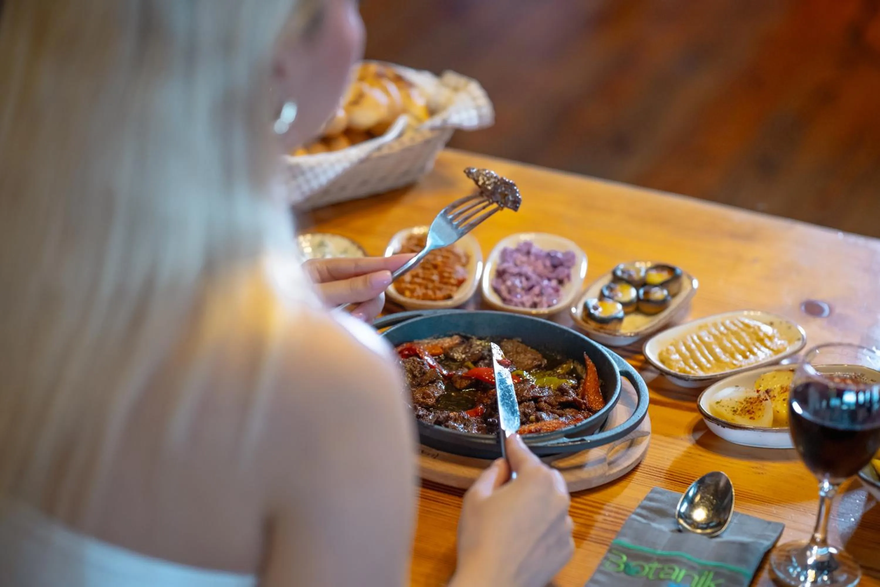 Restaurant/places to eat in Botanik Göl Evleri