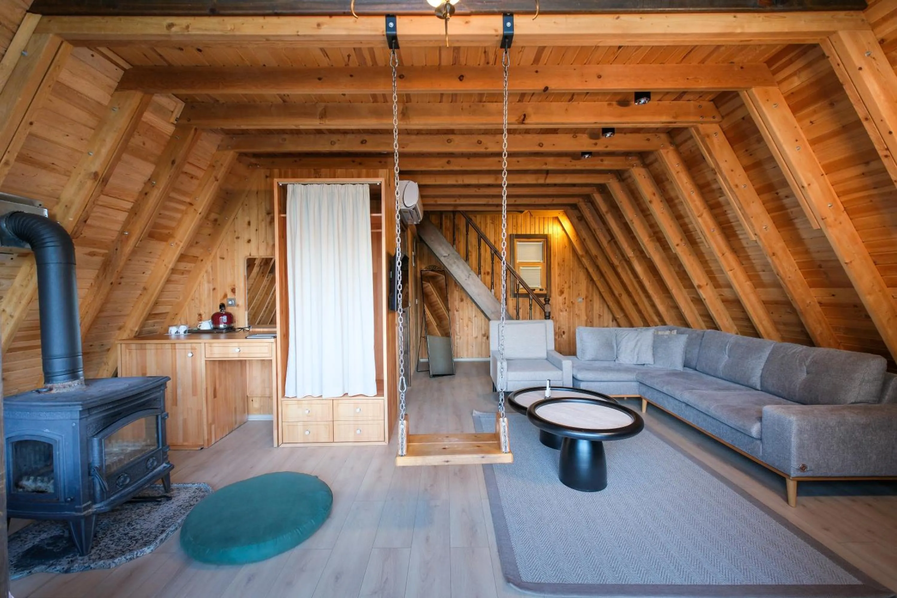 Seating area in Botanik Göl Evleri