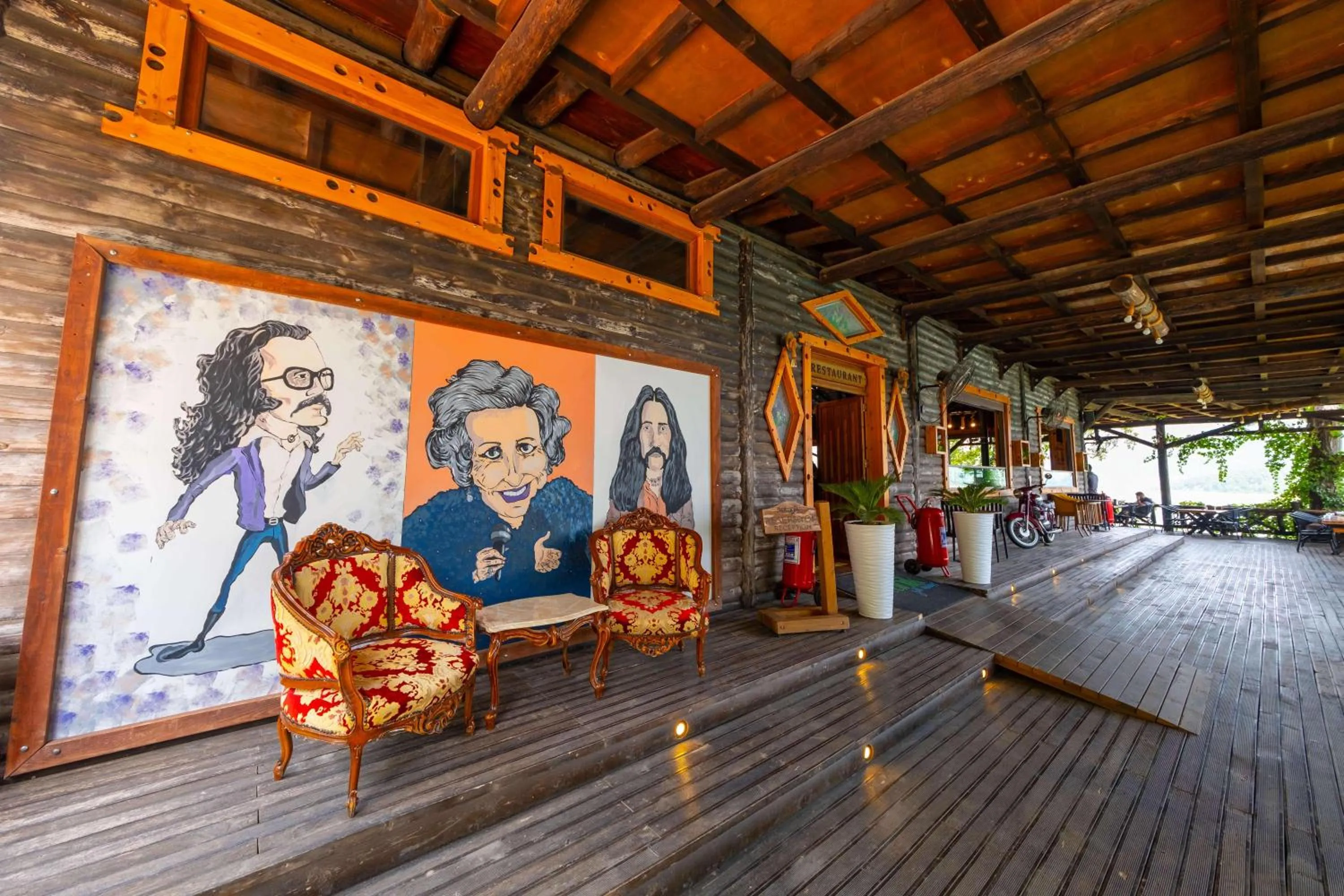 Restaurant/places to eat in Botanik Göl Evleri