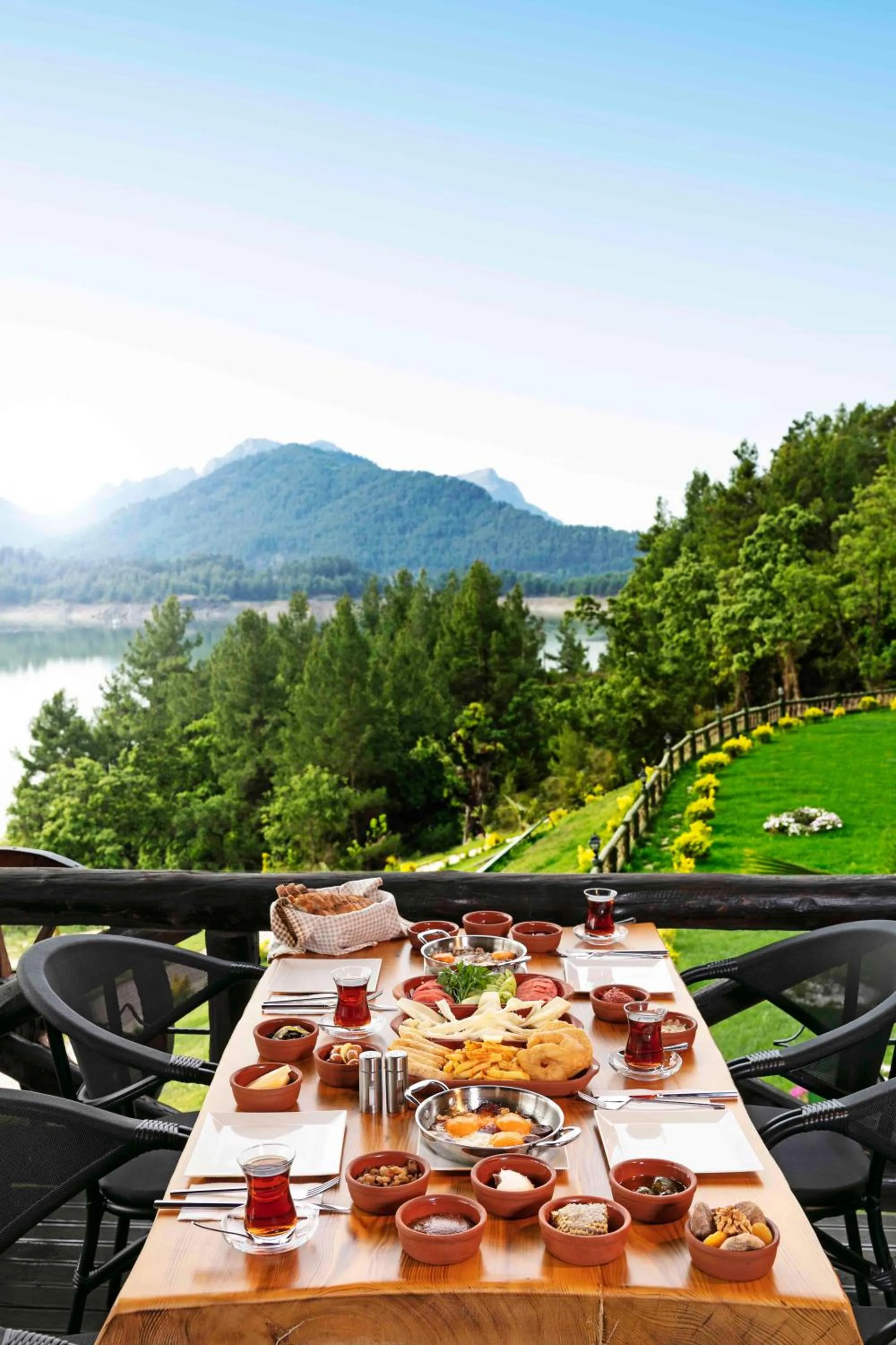 Property building in Botanik Göl Evleri