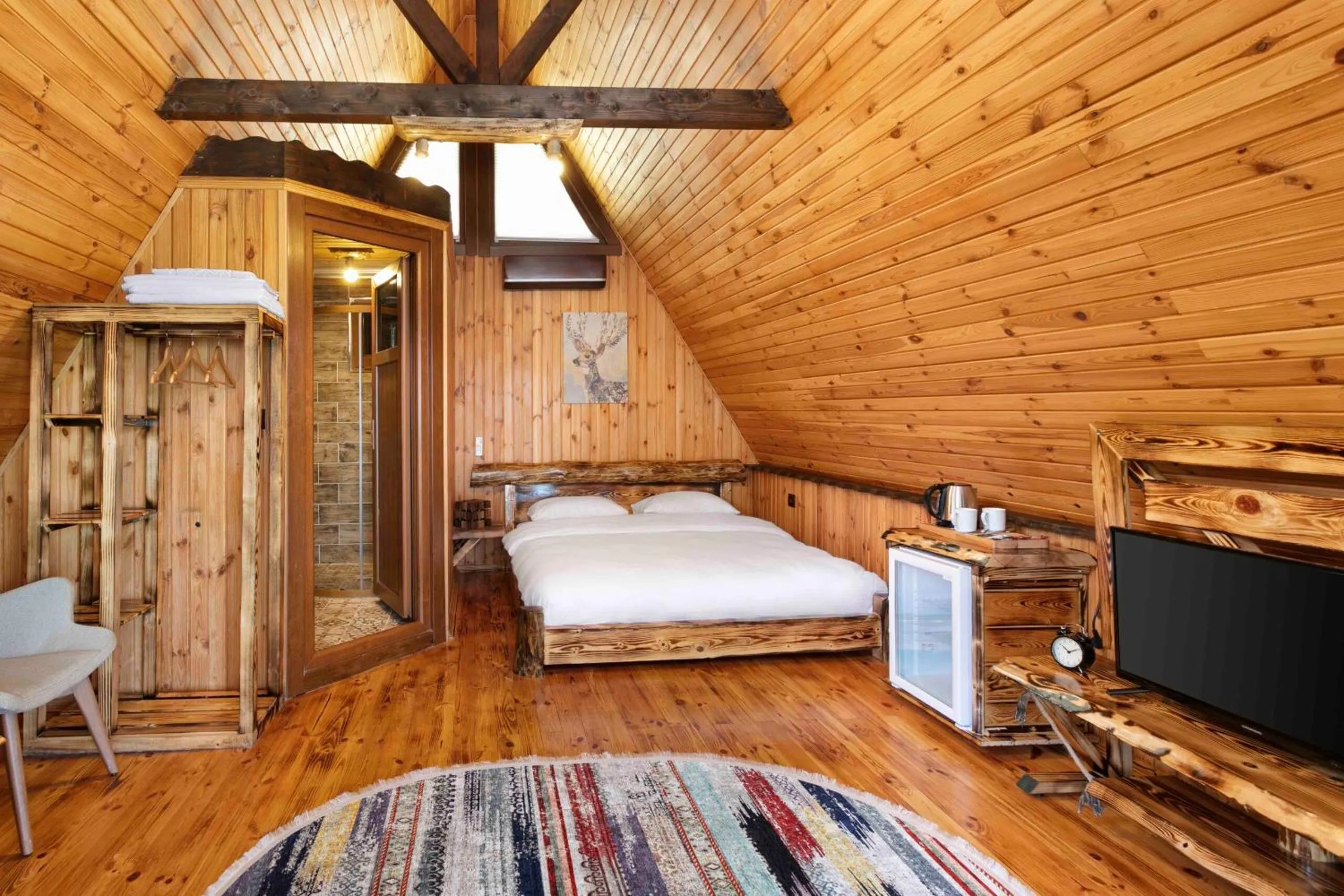 Photo of the whole room, Bed in Botanik Göl Evleri