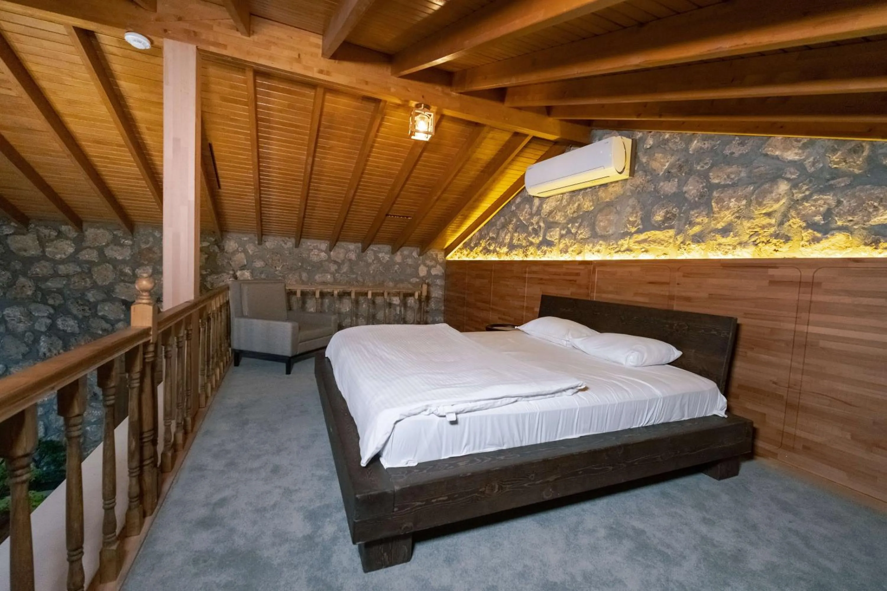 Bedroom, Bed in Botanik Göl Evleri