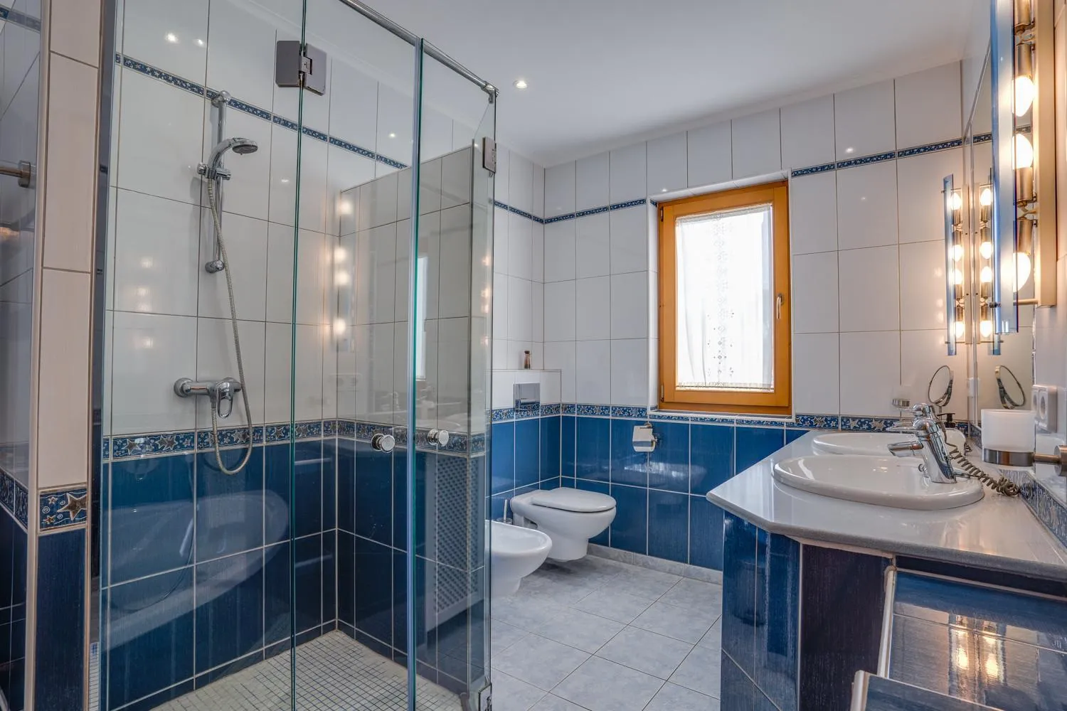 Shower in Villa Puerto Alcudia - Lago Aran Berna by PriorityVillas