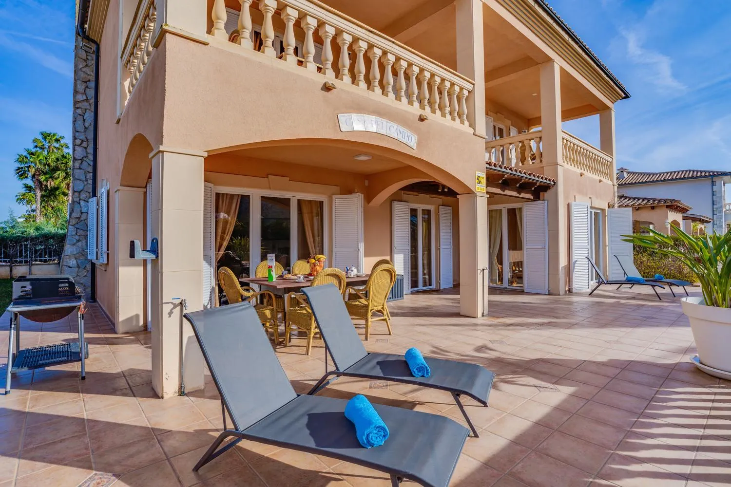 Property building in Villa Puerto Alcudia - Lago Aran Berna by PriorityVillas