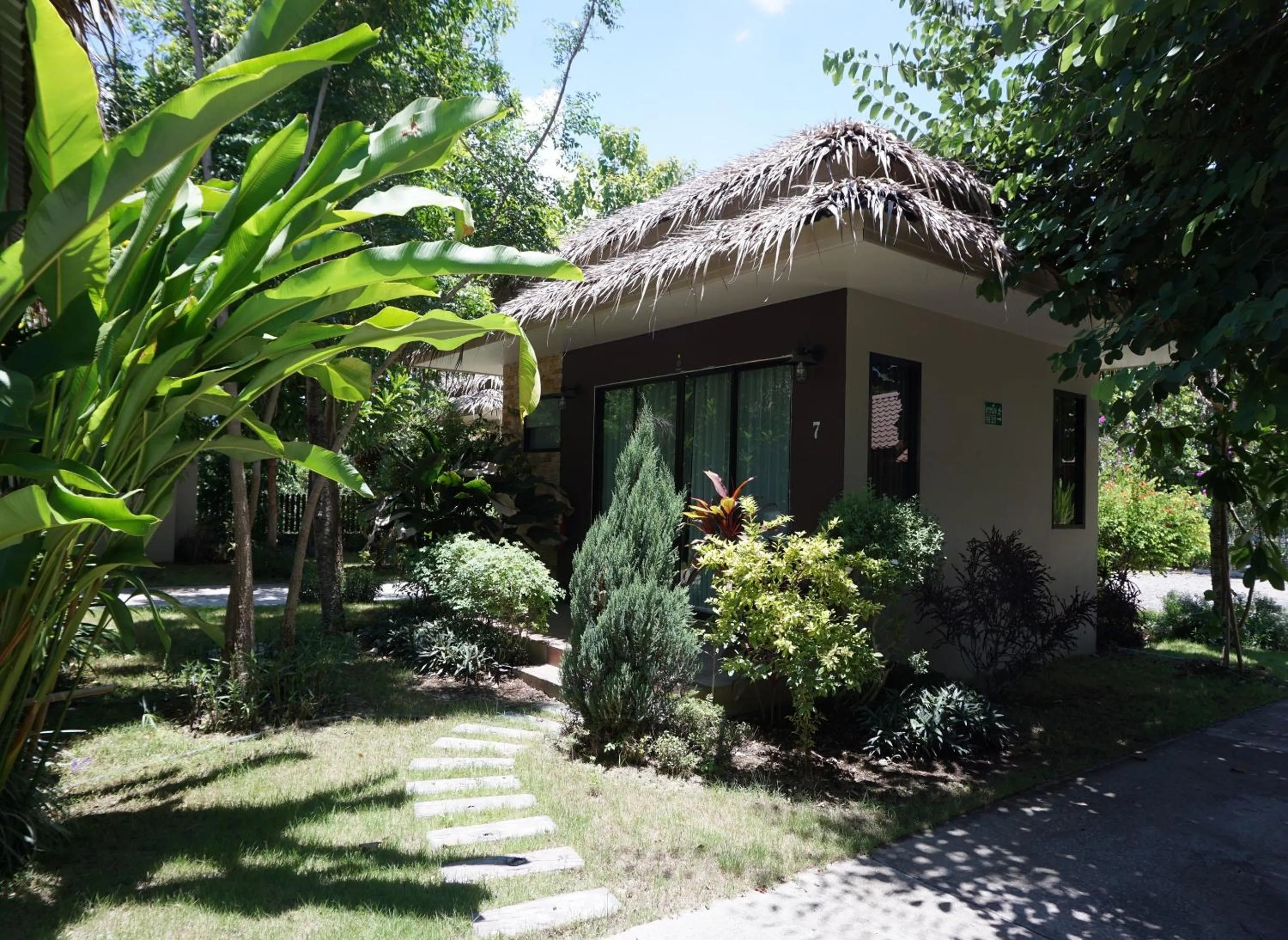Garden in Papa's Home And Rabbit Café