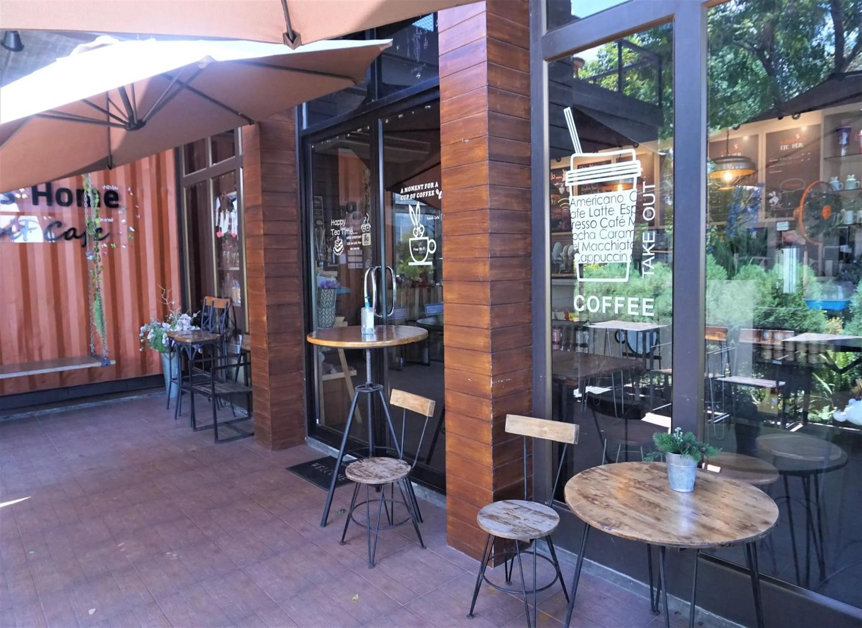 Restaurant/places to eat in Papa's Home And Rabbit Café