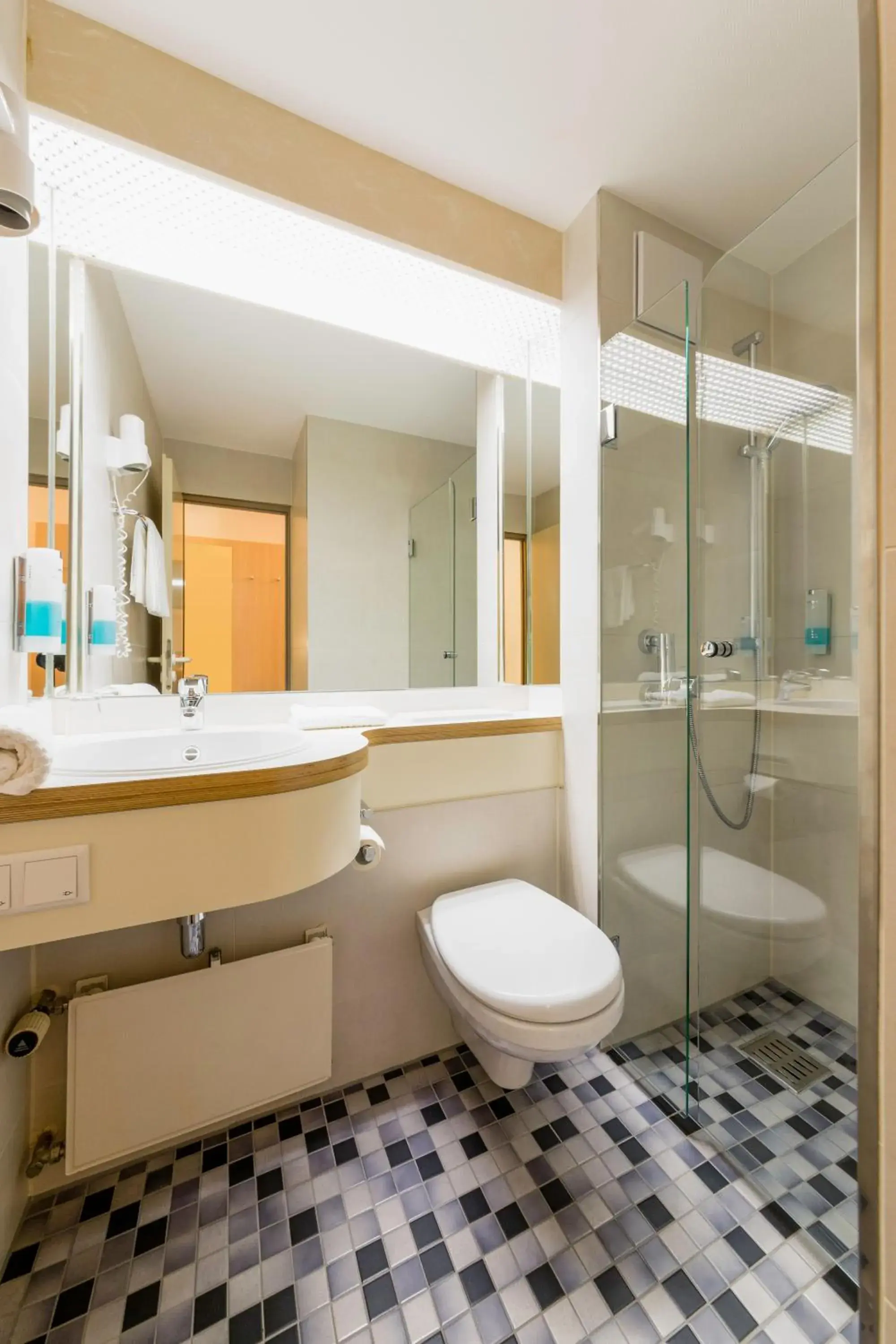 Deluxe Double Room with Balcony in Michels Thalasso Hotel Nordseehaus Deluxe Double Room with Balcony in Michels Thalasso Hotel Nordseehaus