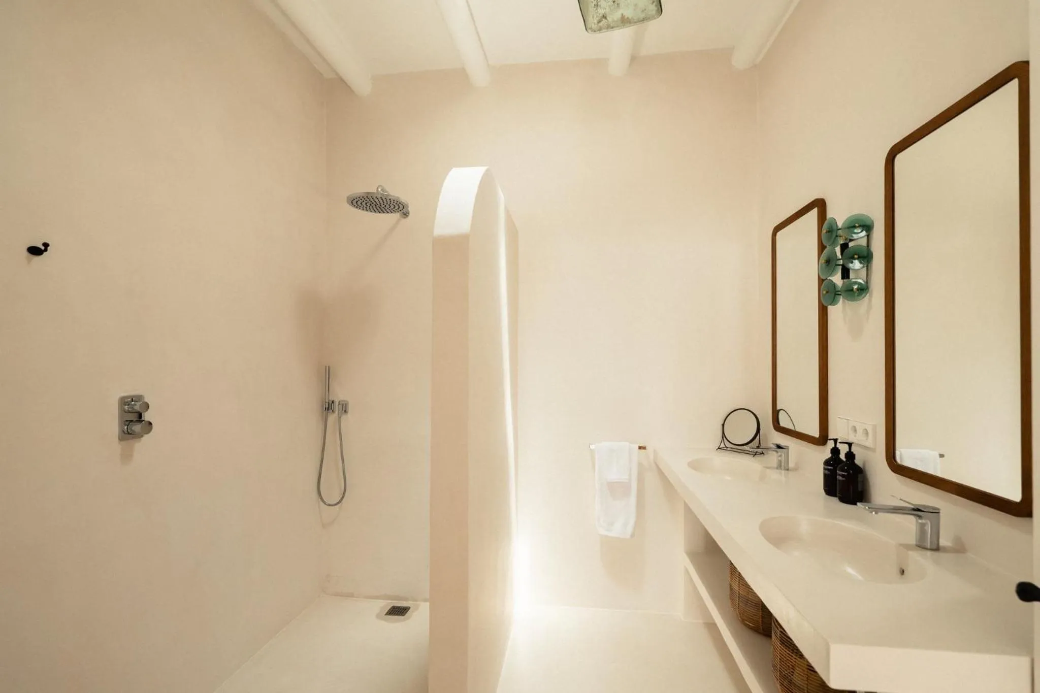 Photo of the whole room in Petunia Ibiza, a Beaumier hotel