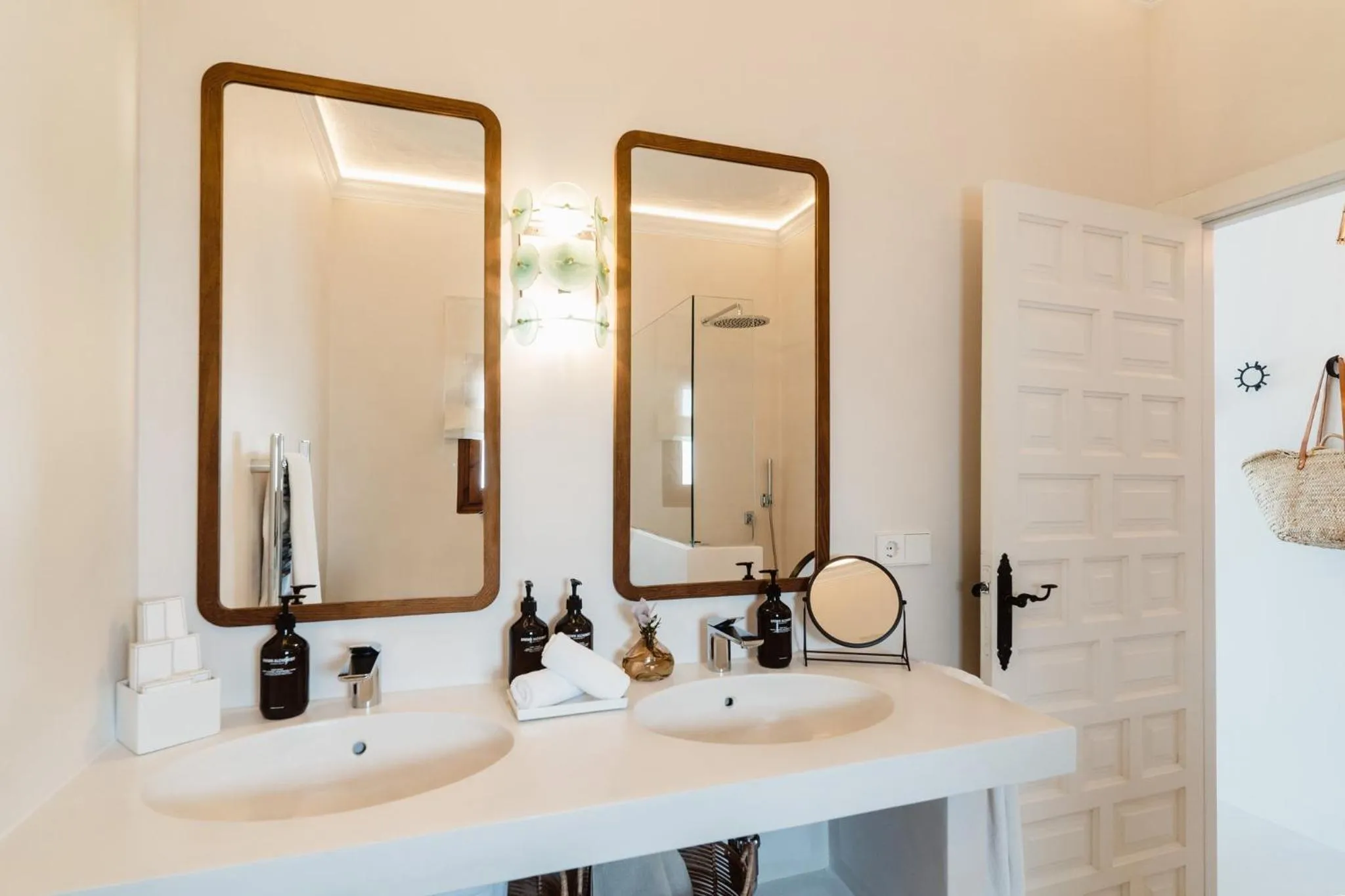 Photo of the whole room in Petunia Ibiza, a Beaumier hotel