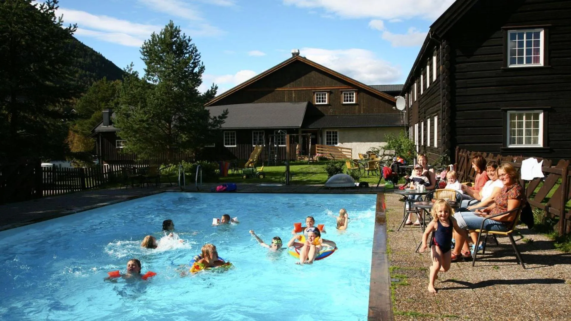 Day in Toftemo Turiststasjon