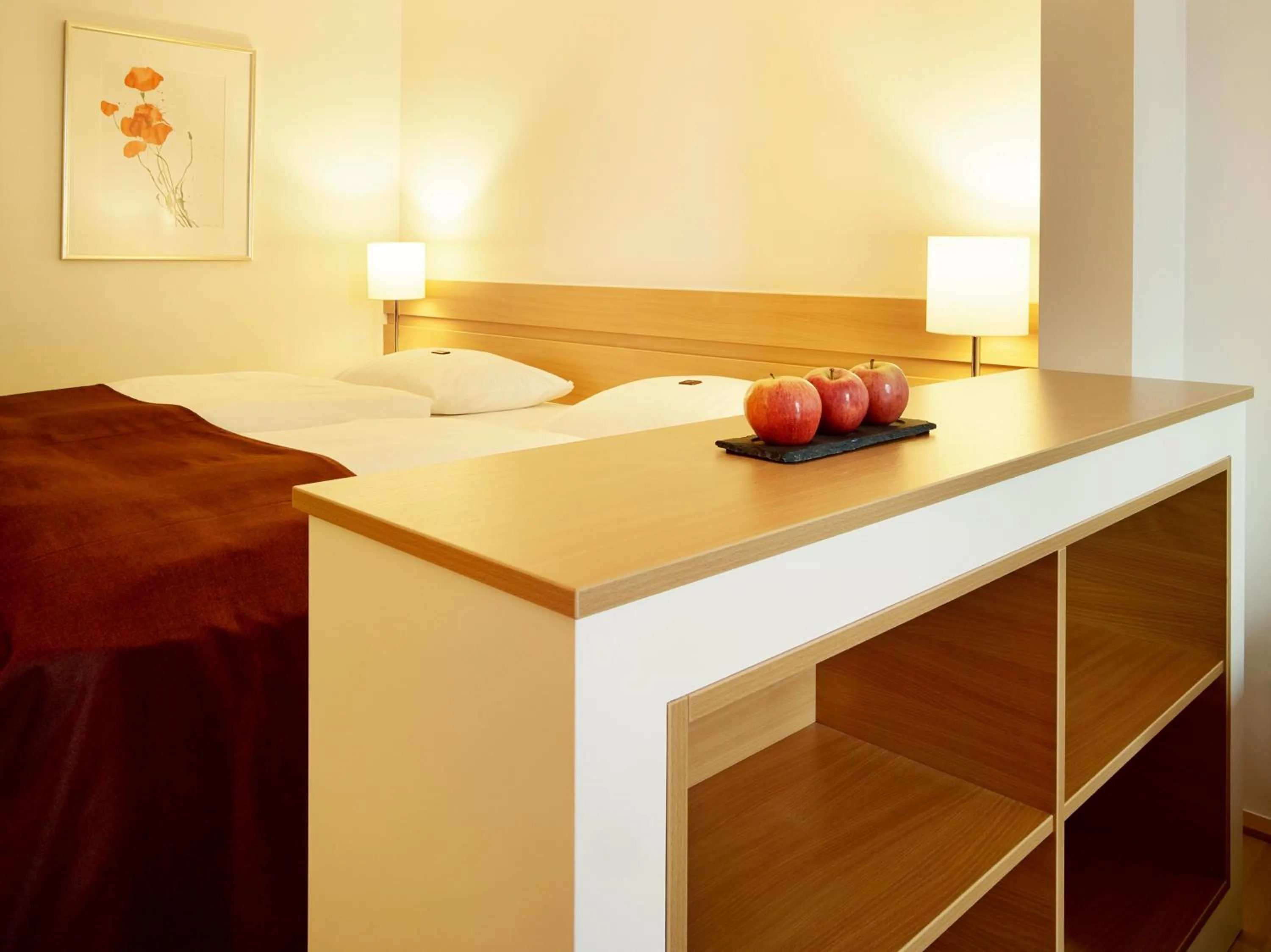 Bedroom, Bed in Hotel Stadt Freiburg