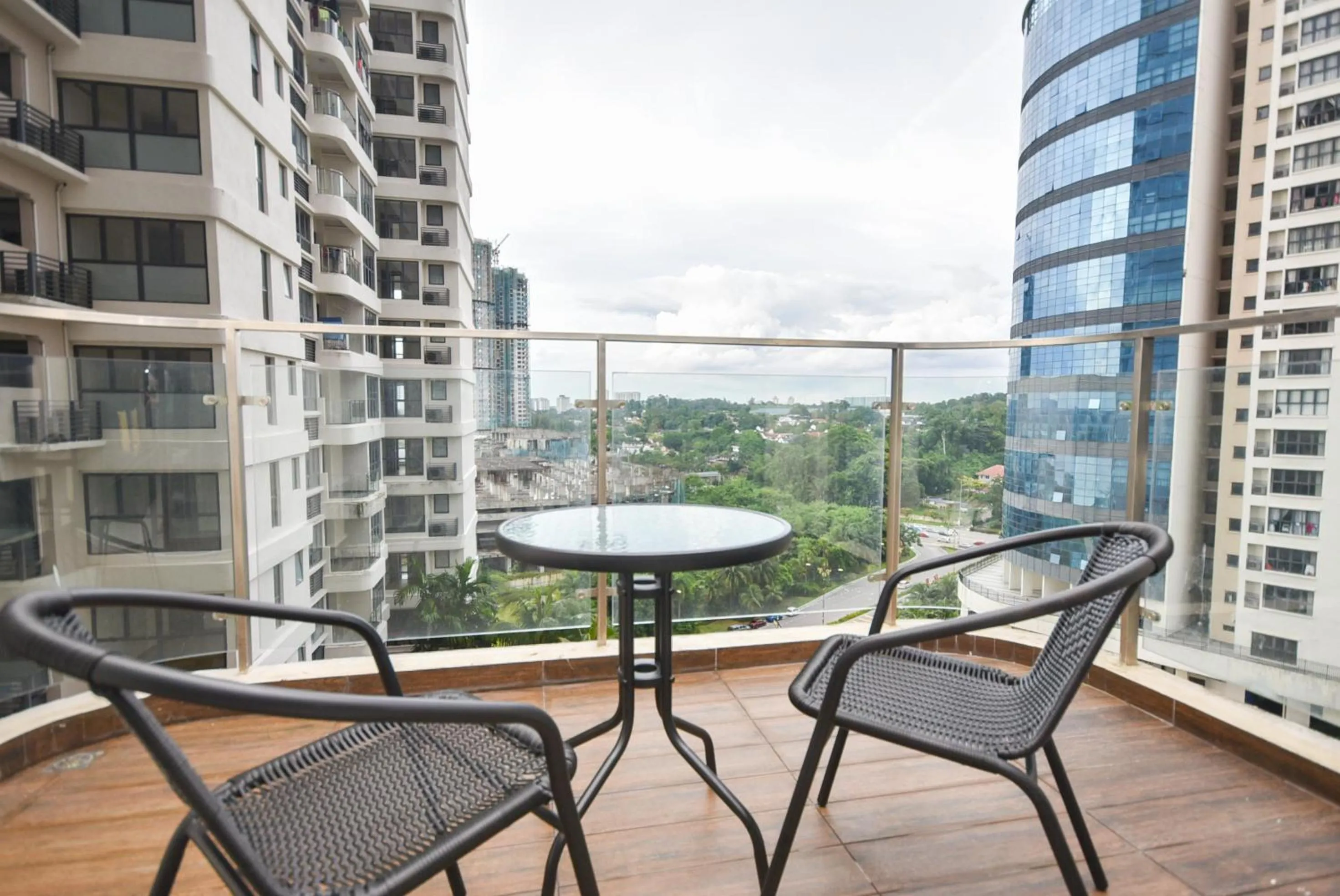 City view in Country Garden Seaview Suite by Nest Home at Danga Bay