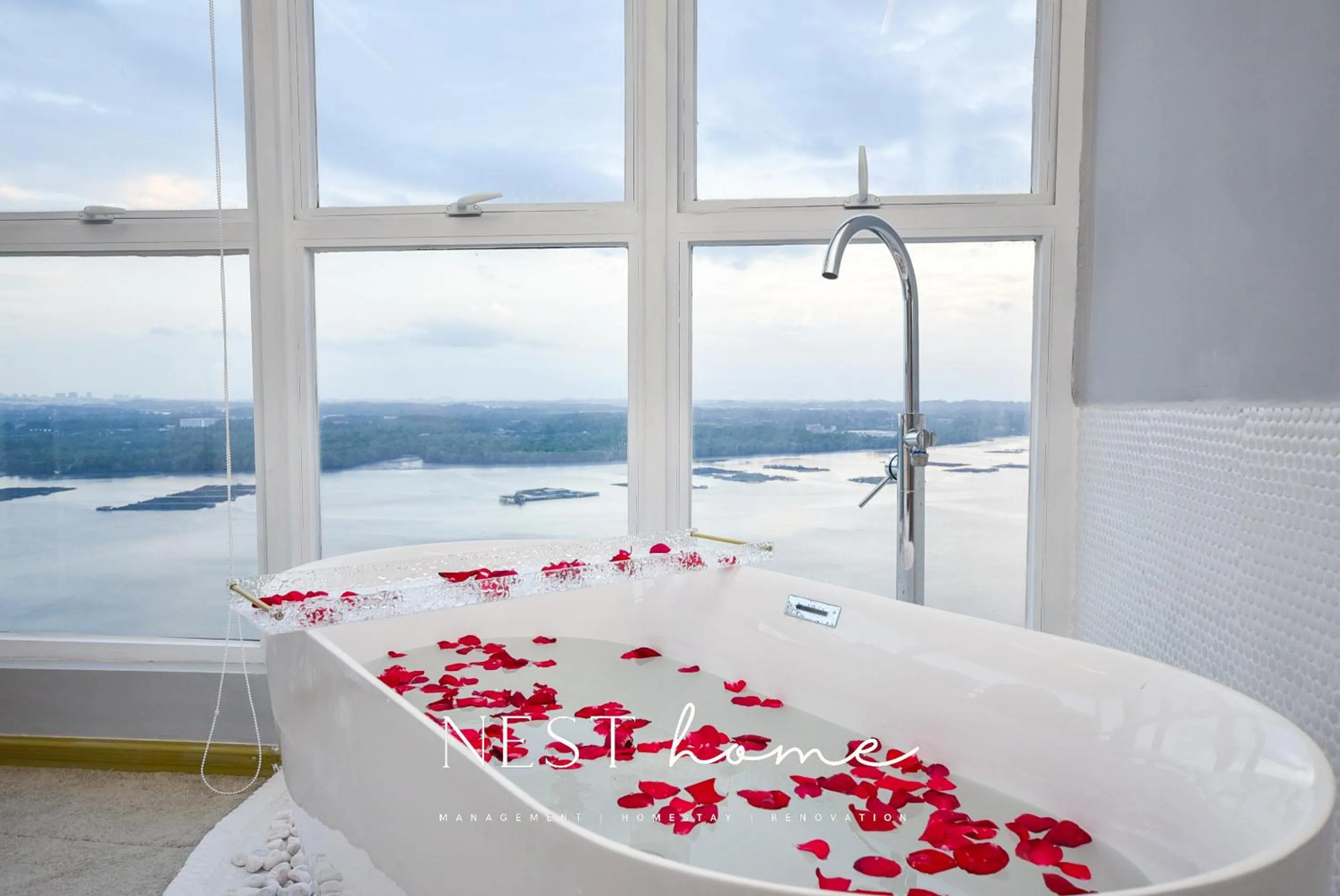 Sea view in Country Garden Seaview Suite by Nest Home at Danga Bay