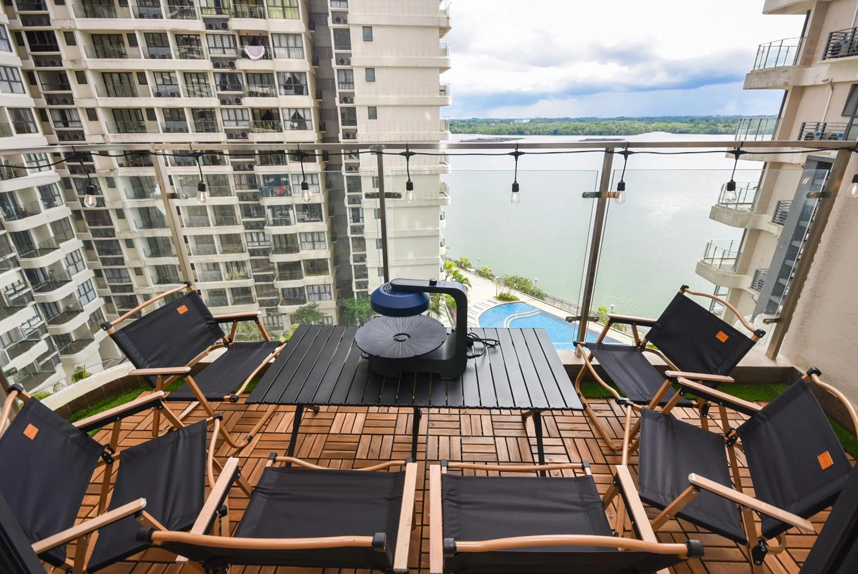 Country Garden Seaview Suite by Nest Home at Danga Bay