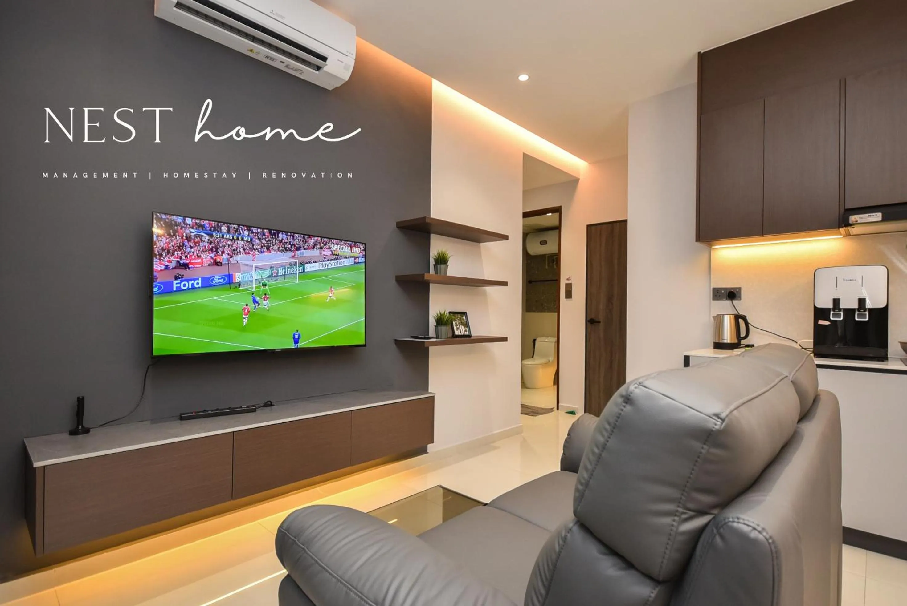 TV and multimedia in Country Garden Seaview Suite by Nest Home at Danga Bay