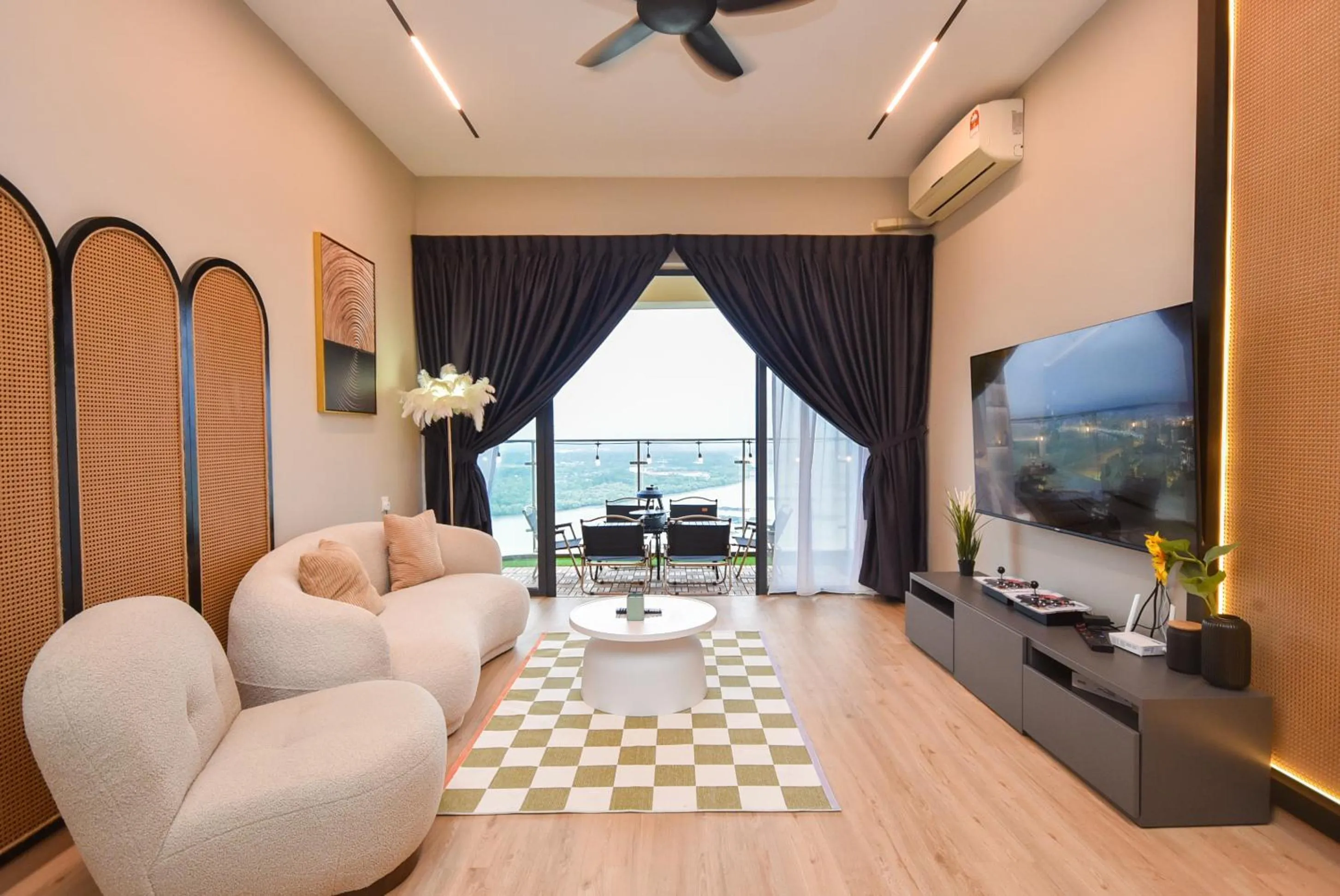 Country Garden Seaview Suite by Nest Home at Danga Bay
