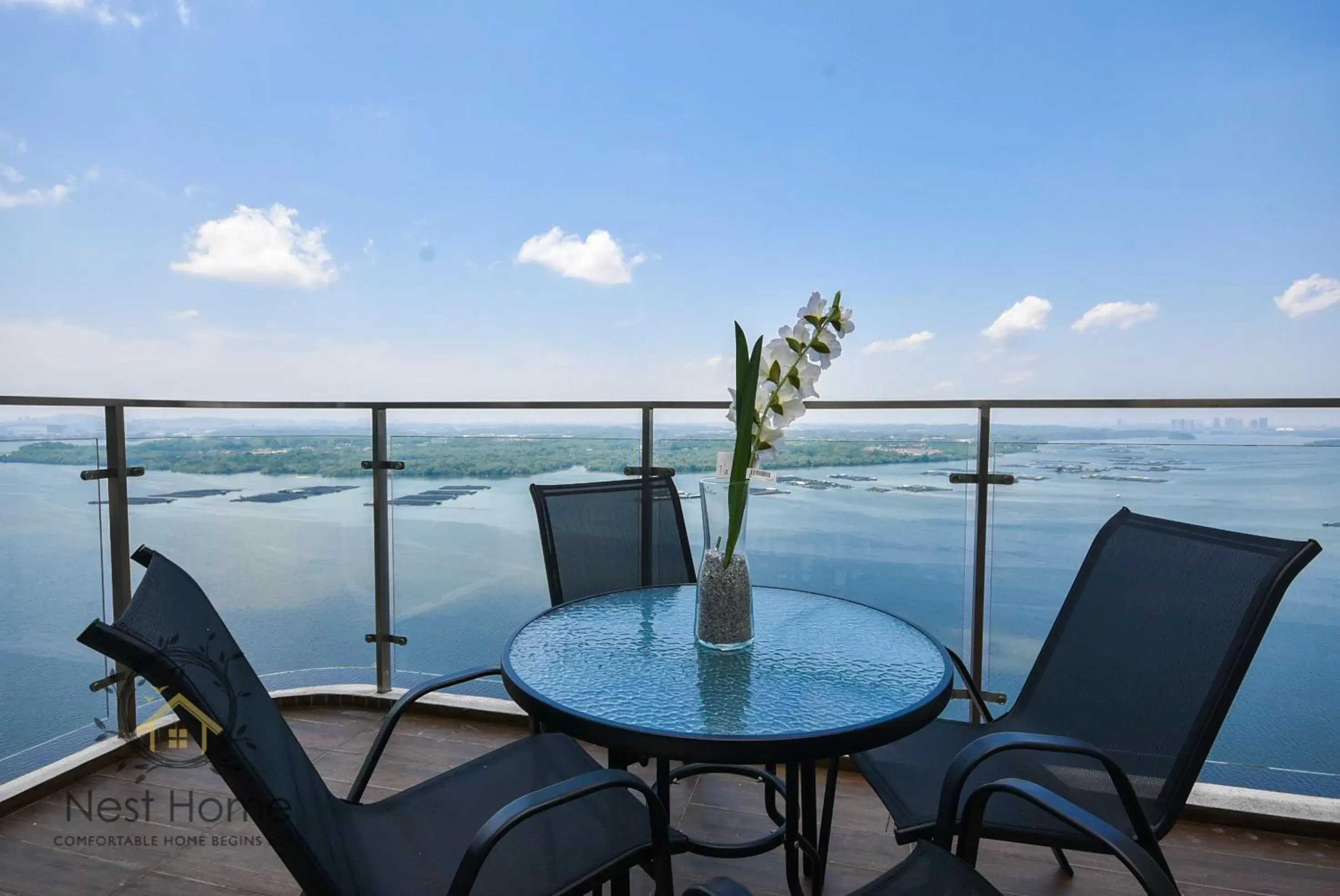 Apartment with Sea View in Country Garden Seaview Suite by Nest Home at Danga Bay Apartment with Sea View in Country Garden Seaview Suite by Nest Home at Danga Bay