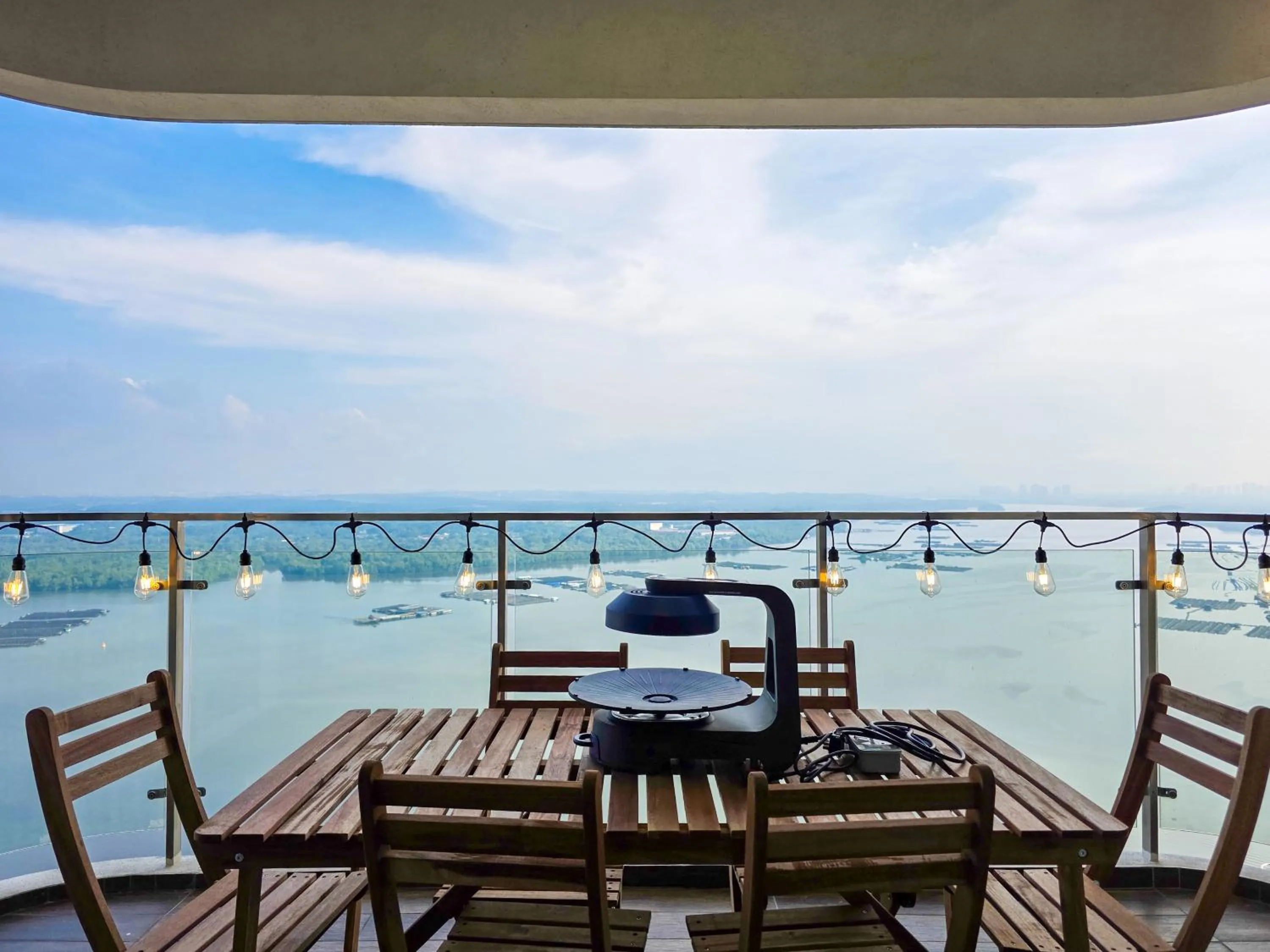 Country Garden Seaview Suite by Nest Home at Danga Bay