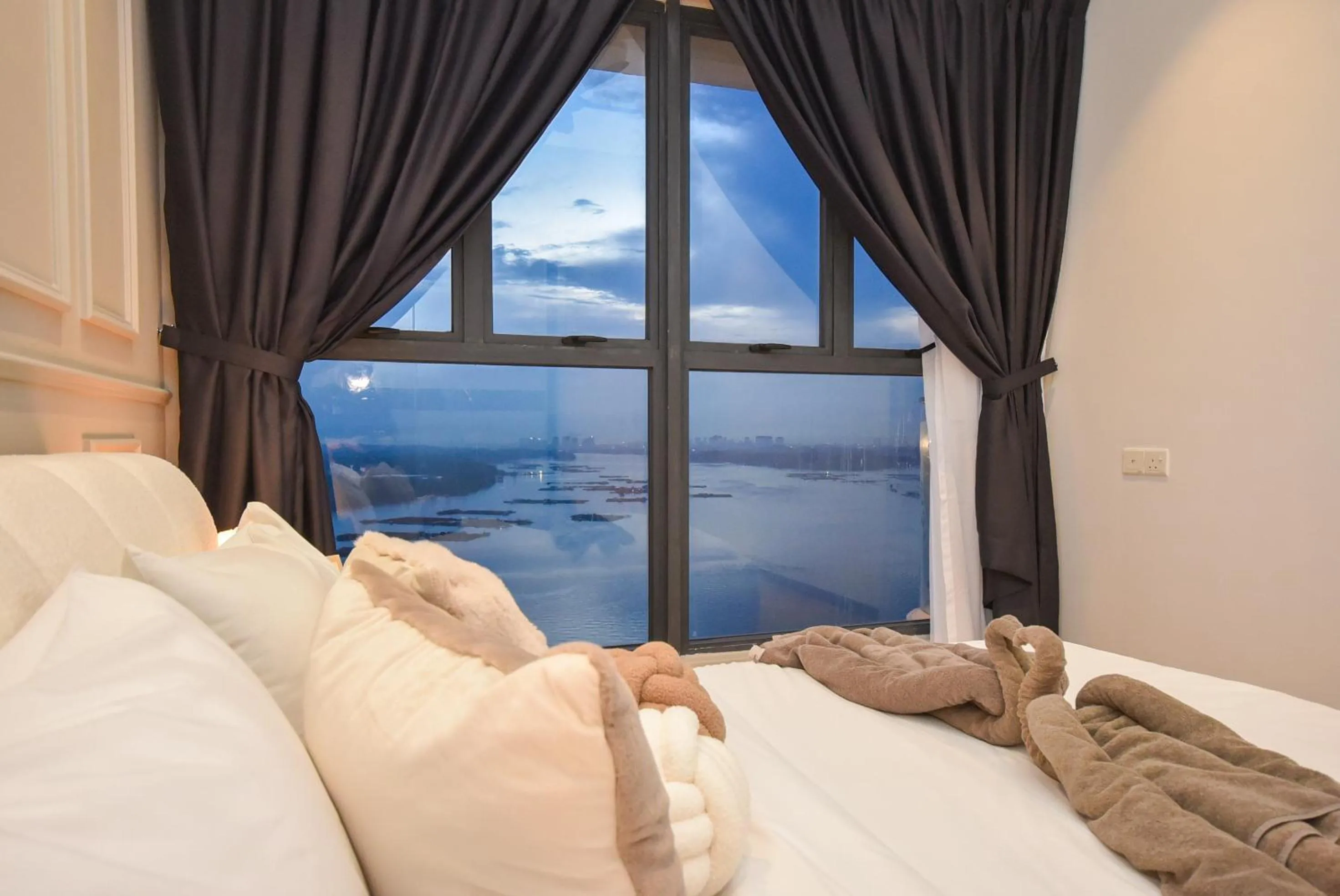 Bed in Country Garden Seaview Suite by Nest Home at Danga Bay