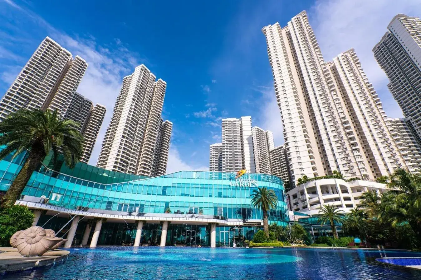 Property building in Country Garden Seaview Suite by Nest Home at Danga Bay Property building in Country Garden Seaview Suite by Nest Home at Danga Bay