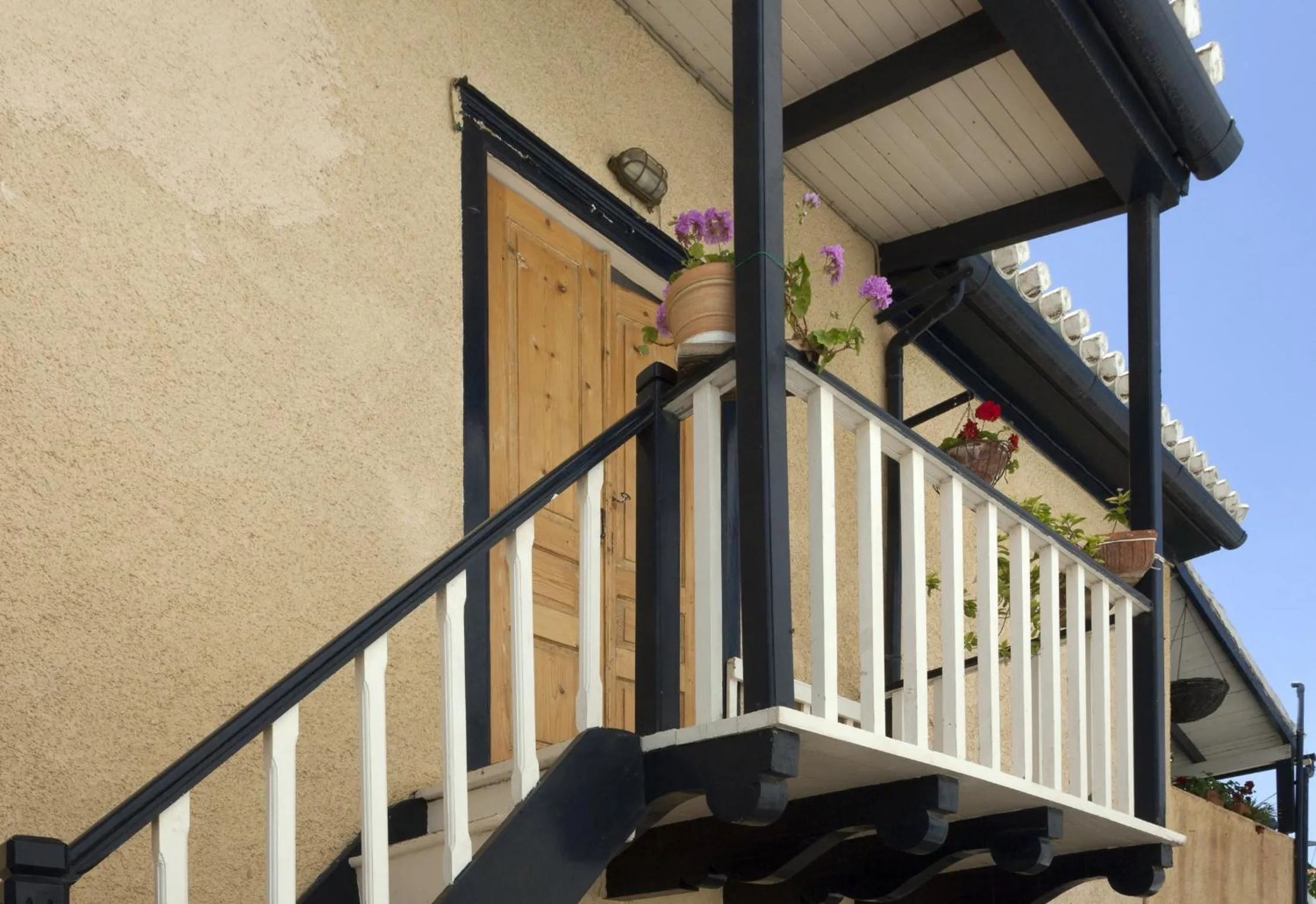 Facade/entrance in To Spitaki Apartments