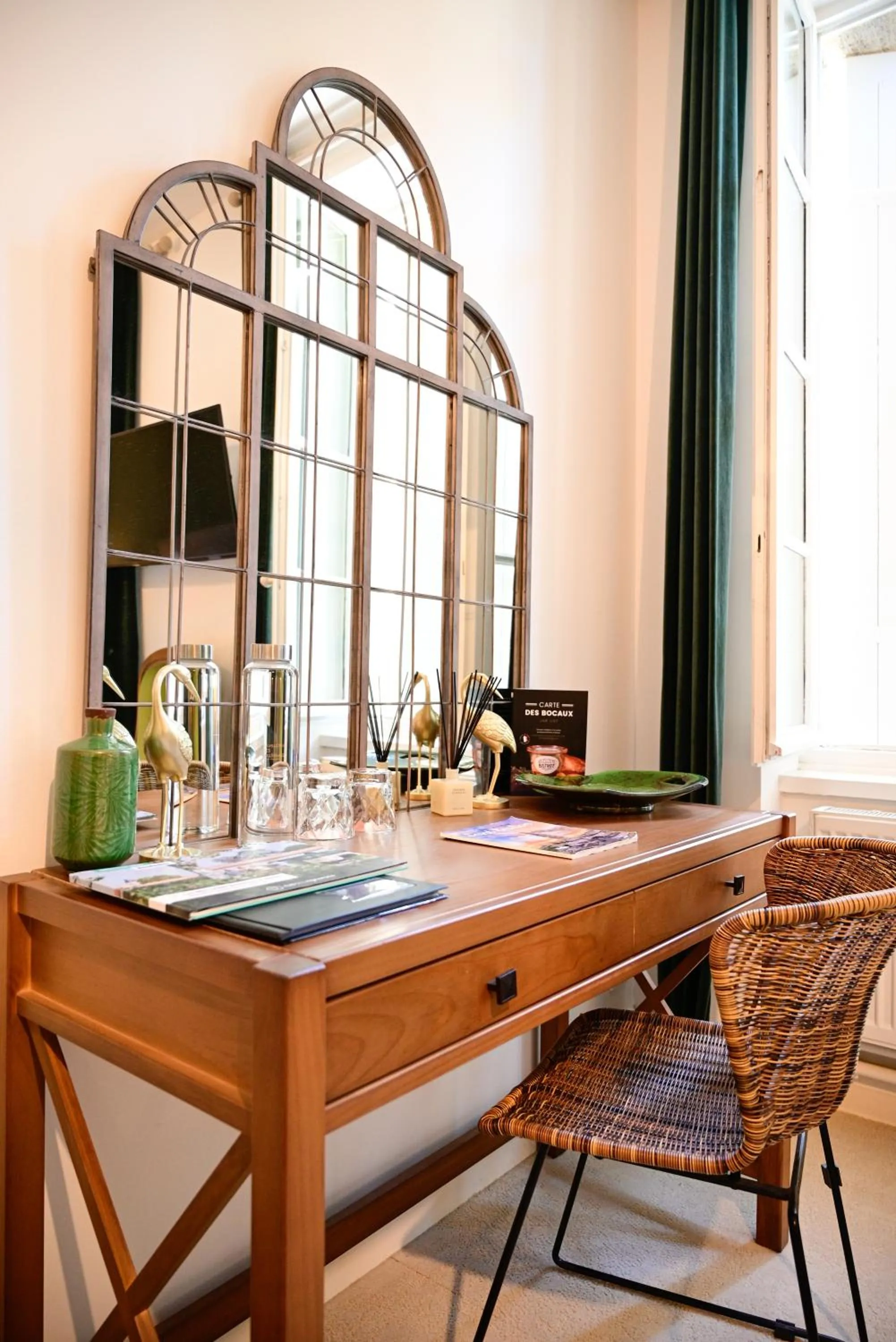 Photo of the whole room in Pavillon des Millésimes, Piscine & SPA