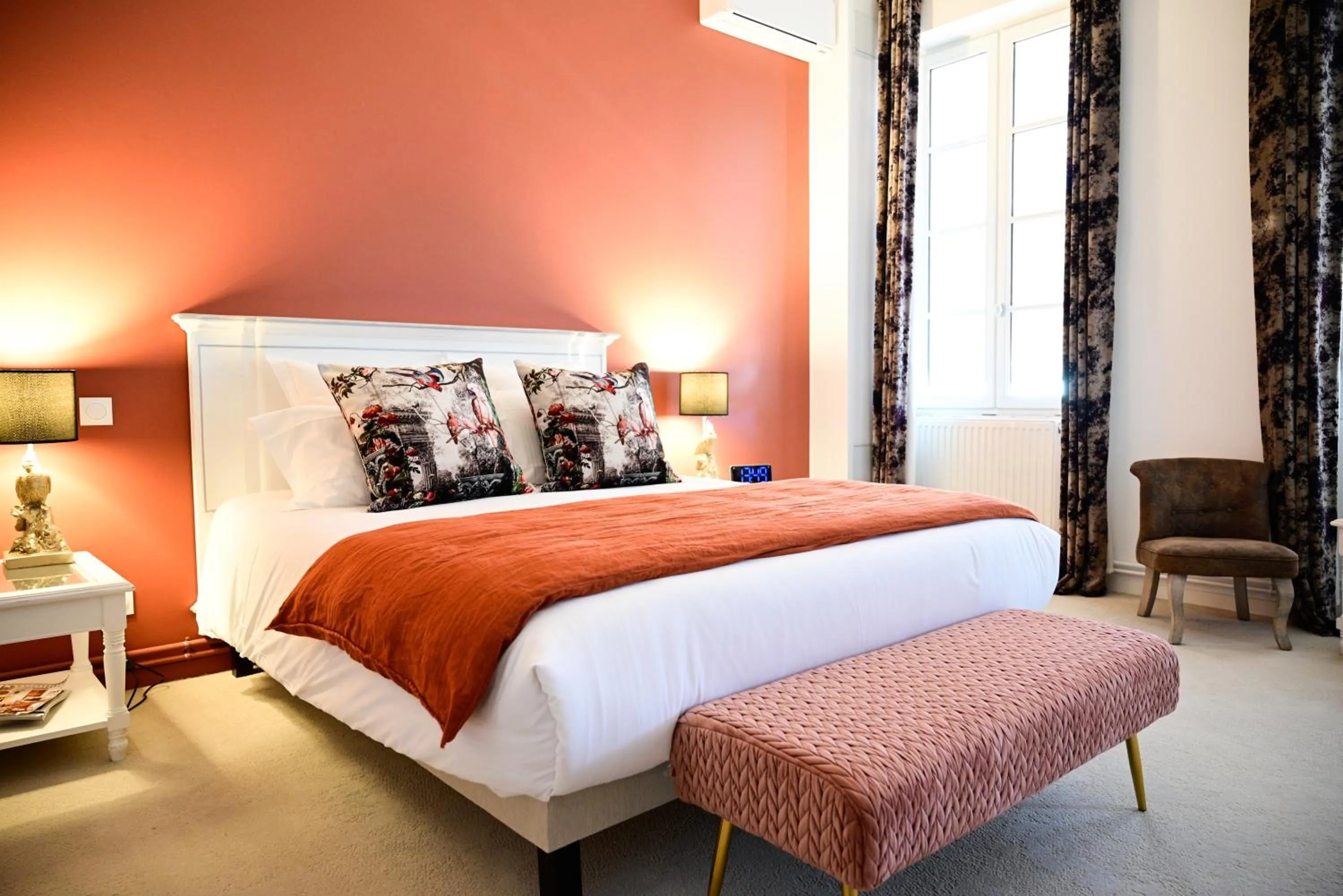 Bedroom, Bed in Pavillon des Millésimes, Piscine & SPA