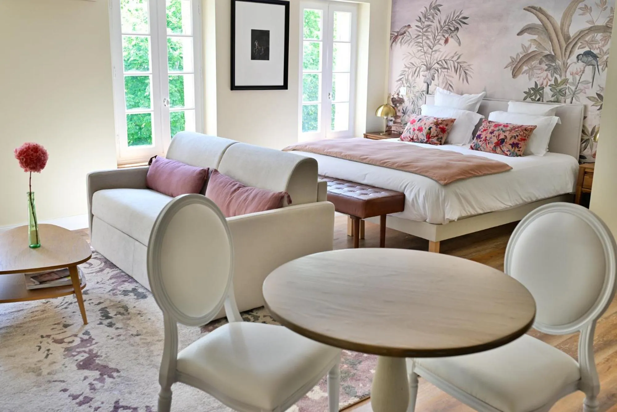 Seating area, Bed in Pavillon des Millésimes, Piscine & SPA