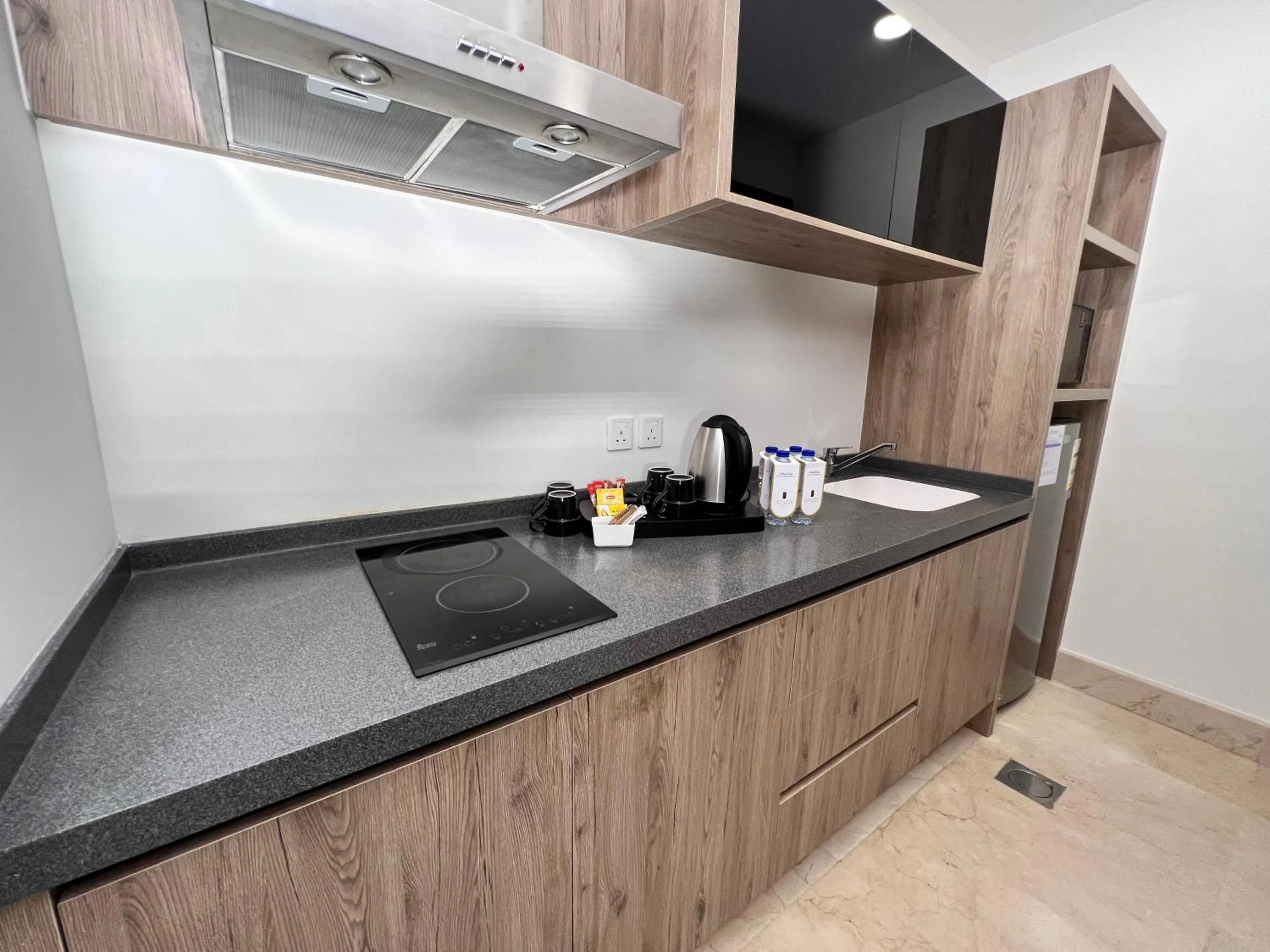 Kitchen or kitchenette in The Proud Hotel Al Khobar