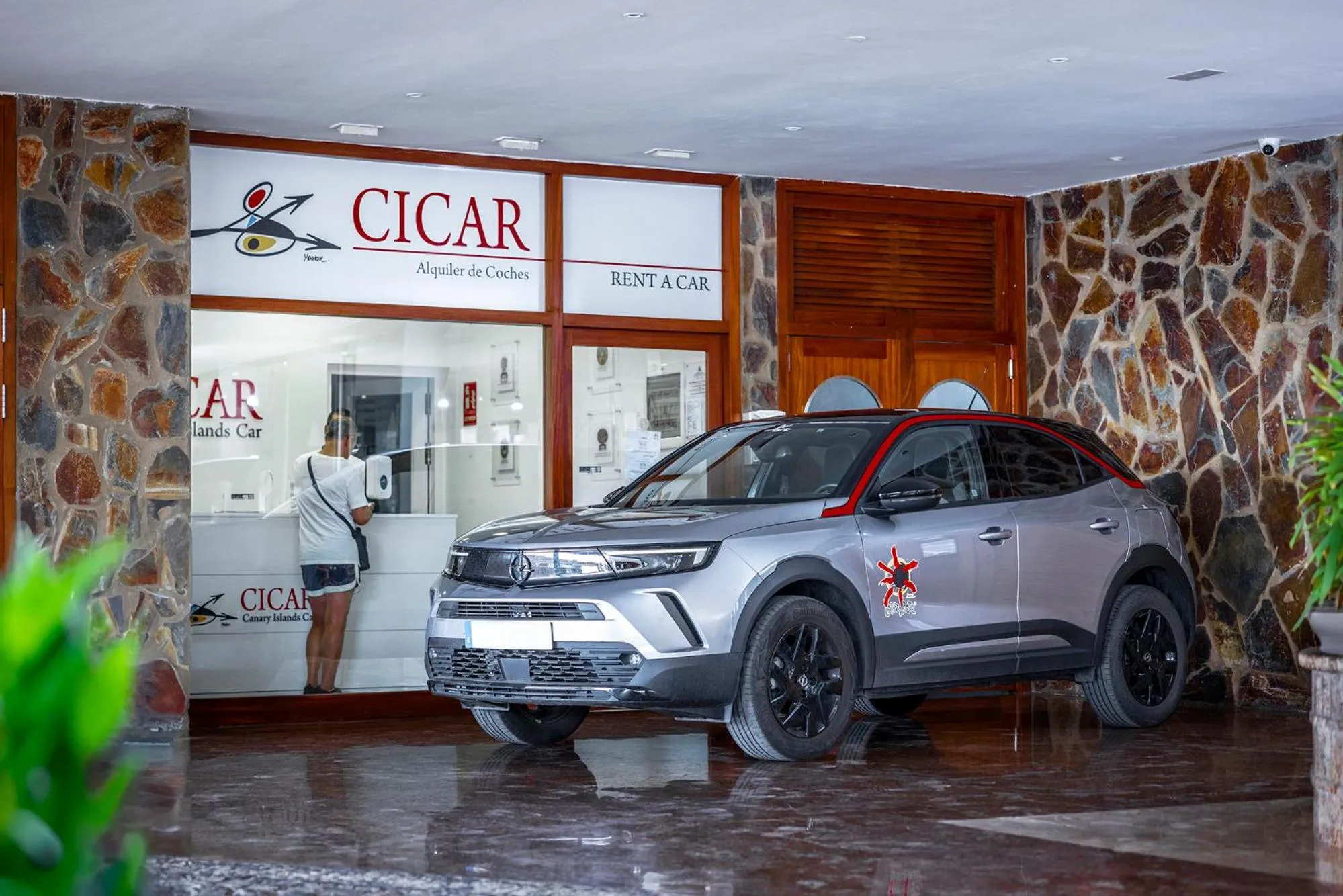 On-site shops in Anfi del Mar 1