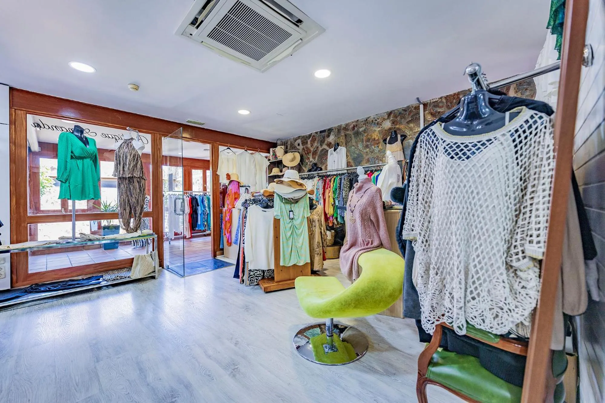 On-site shops in Anfi del Mar 2