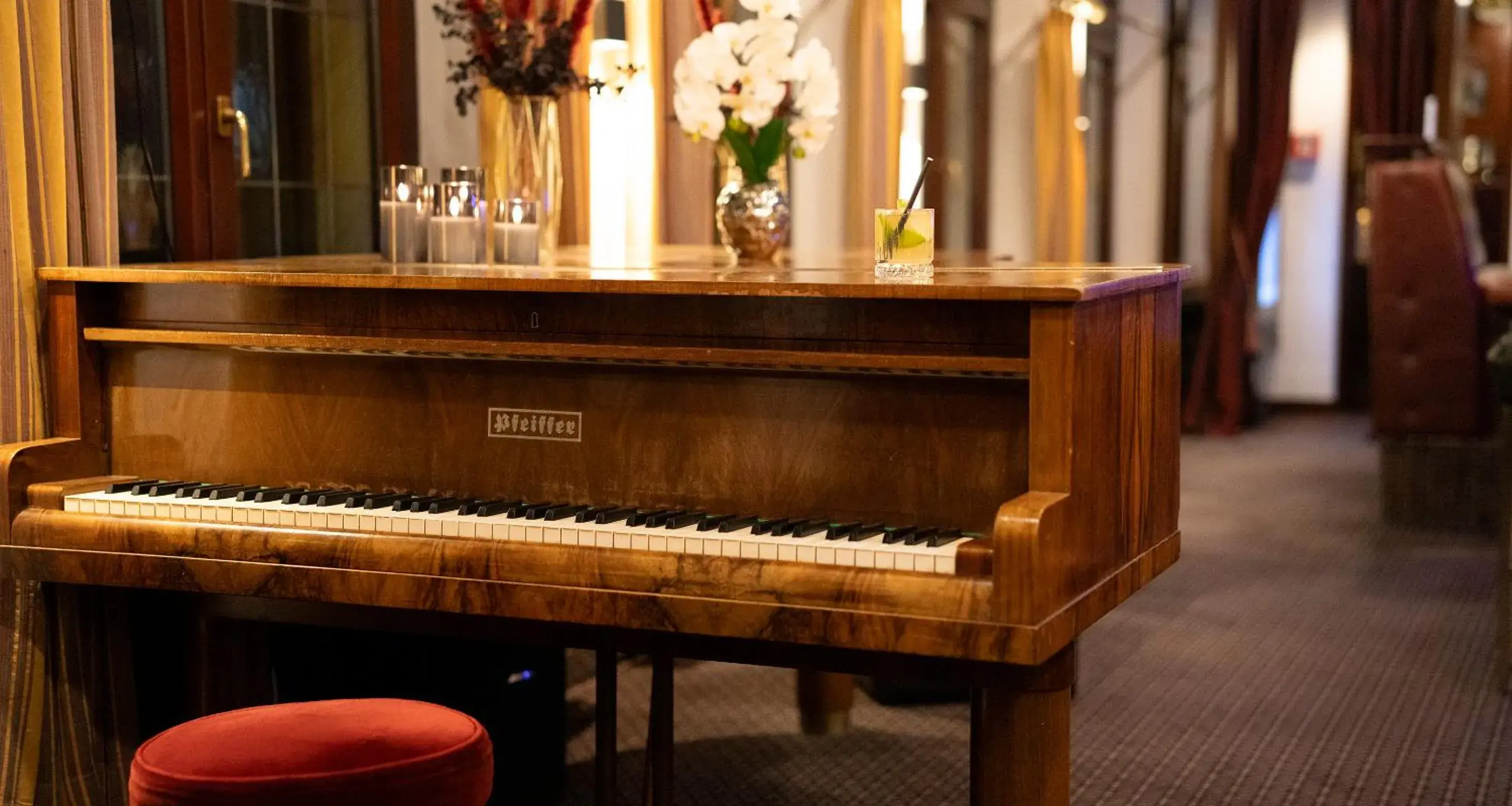 Lounge or bar in PLAZA Hotel Buchhorner Hof Lounge or bar in PLAZA Hotel Buchhorner Hof