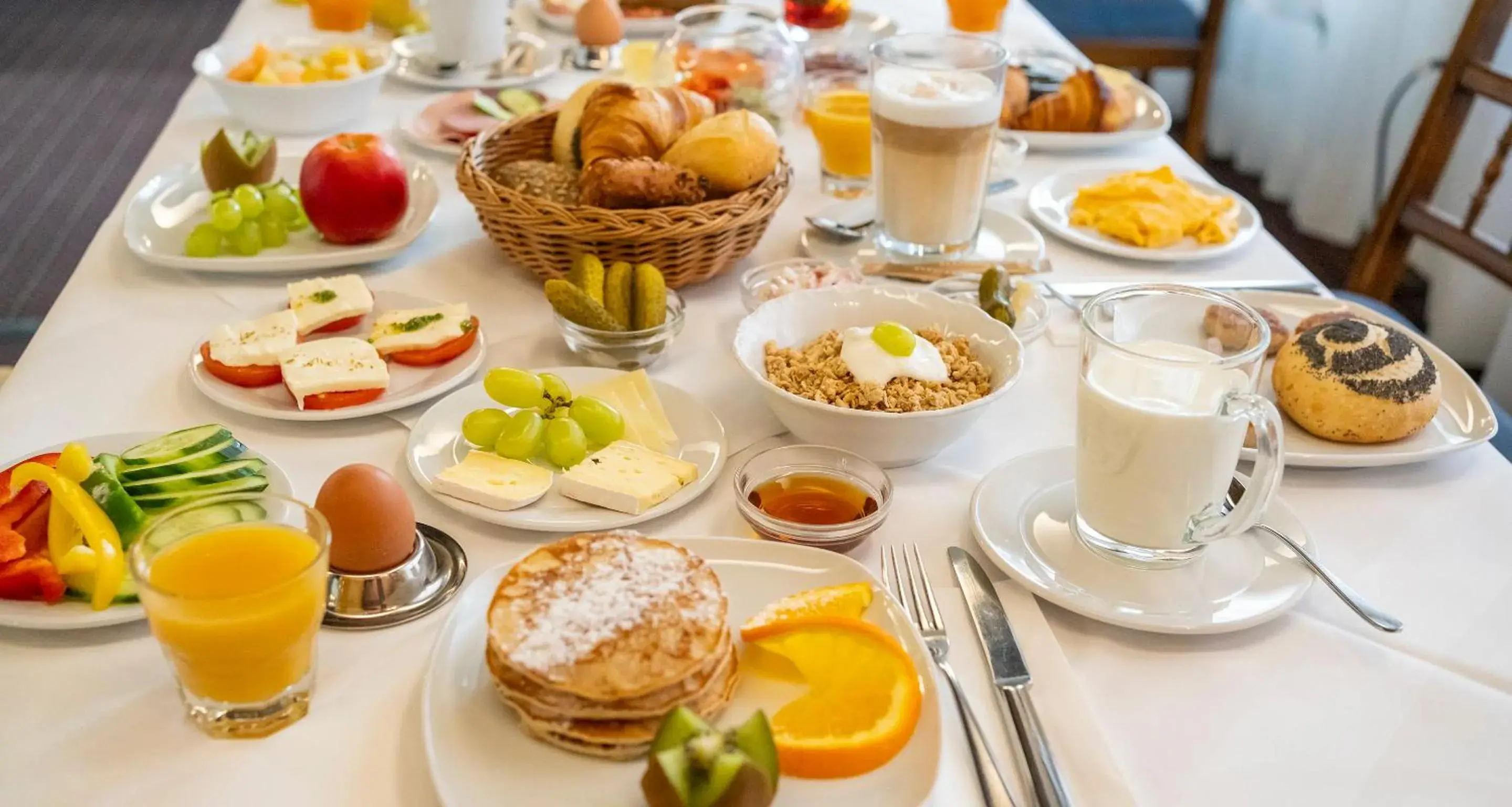 Breakfast in PLAZA Hotel Buchhorner Hof Breakfast in PLAZA Hotel Buchhorner Hof