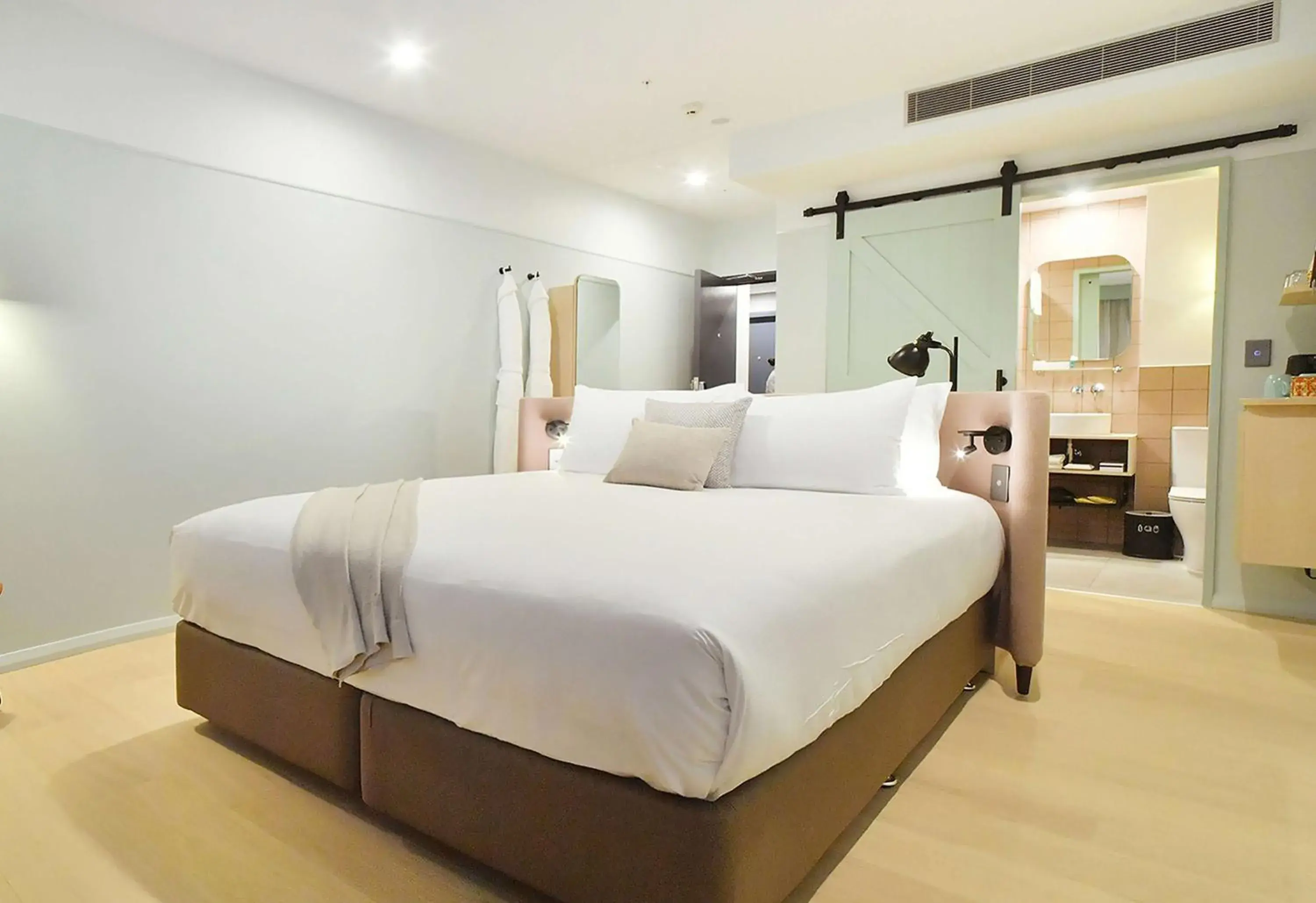 Bedroom, Bed in Sudima Auckland City Bedroom, Bed in Sudima Auckland City