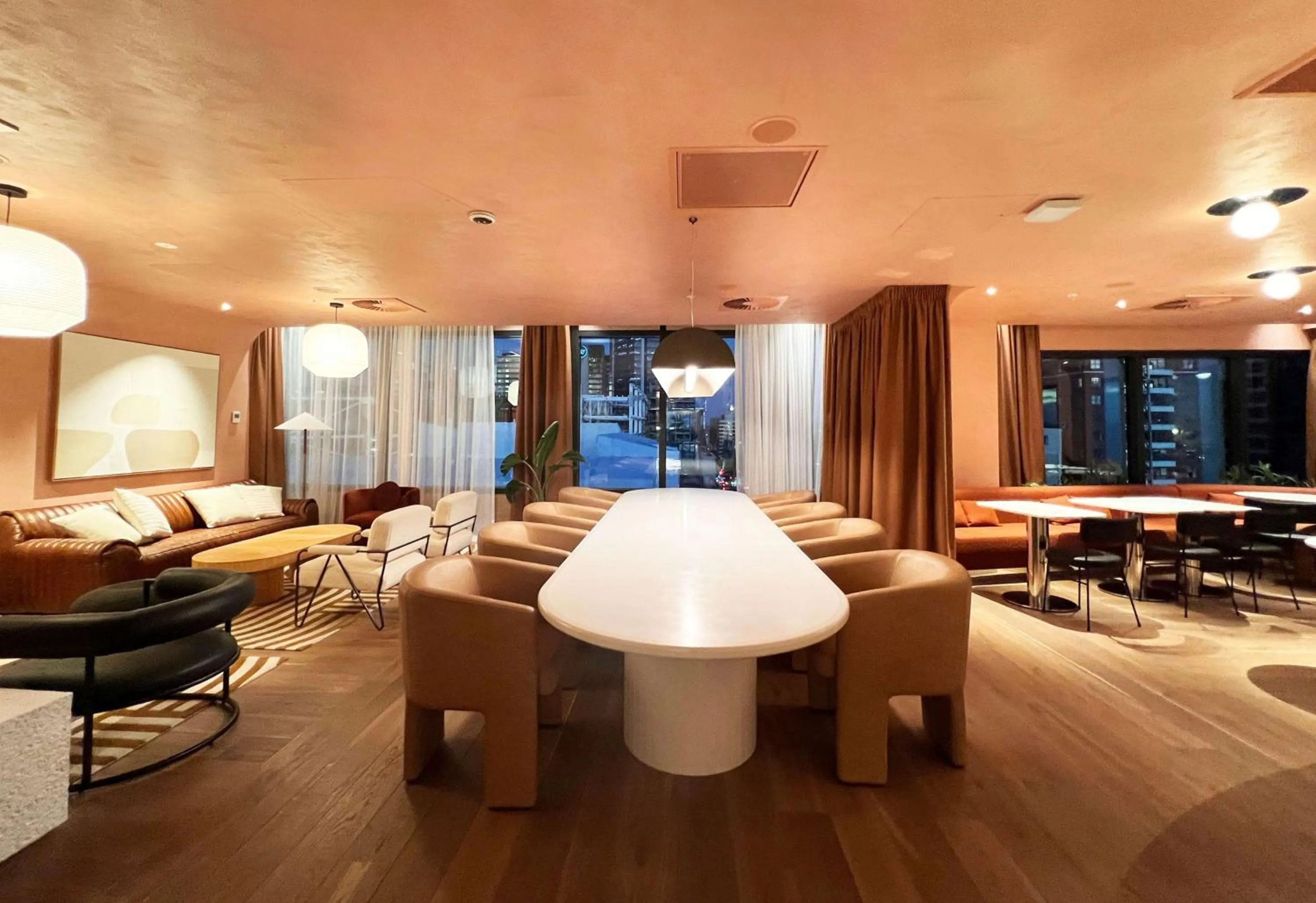 Lounge or bar in Sudima Auckland City