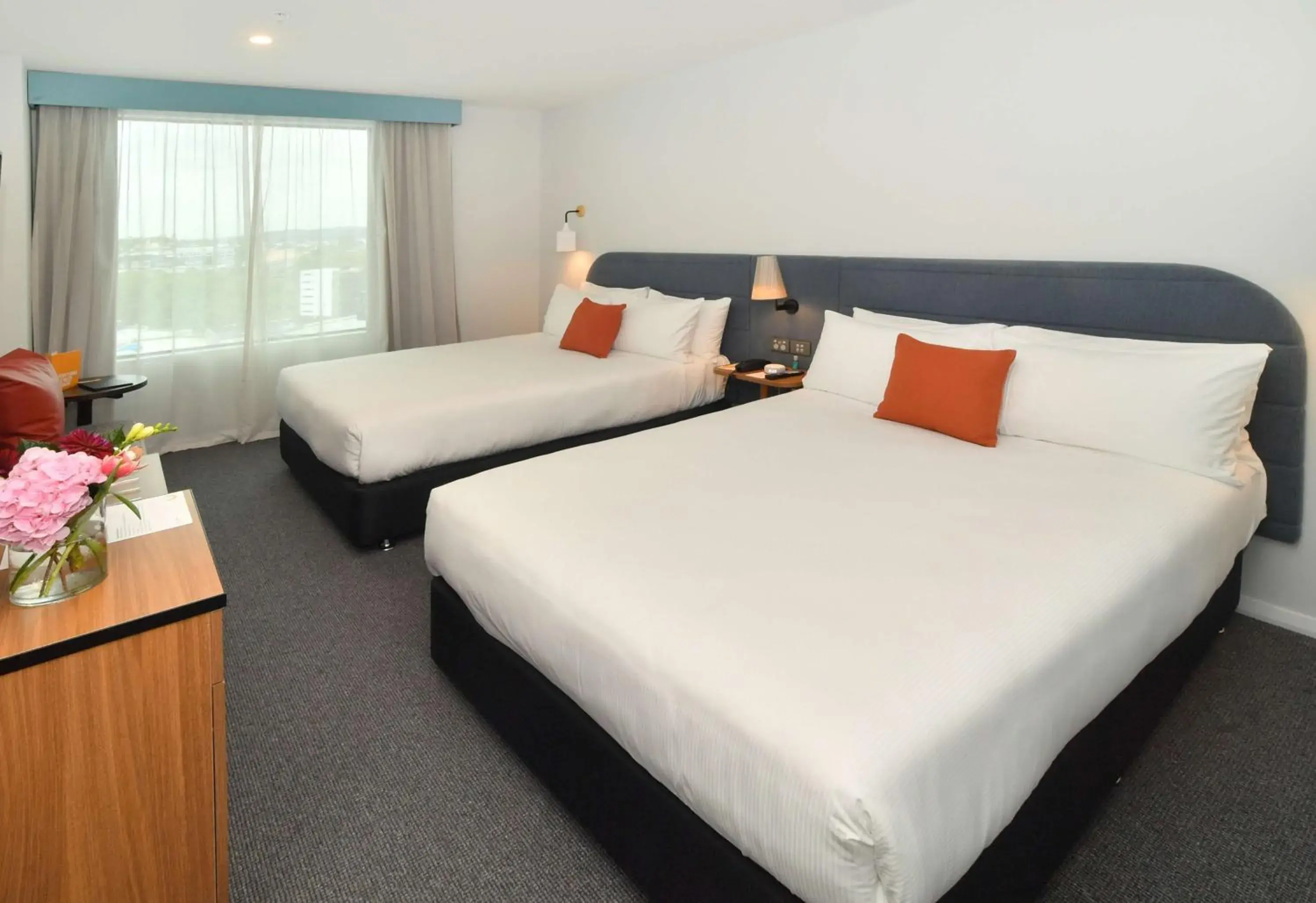 Deluxe Harbor View Twin in Sudima Auckland City Deluxe Harbor View Twin in Sudima Auckland City