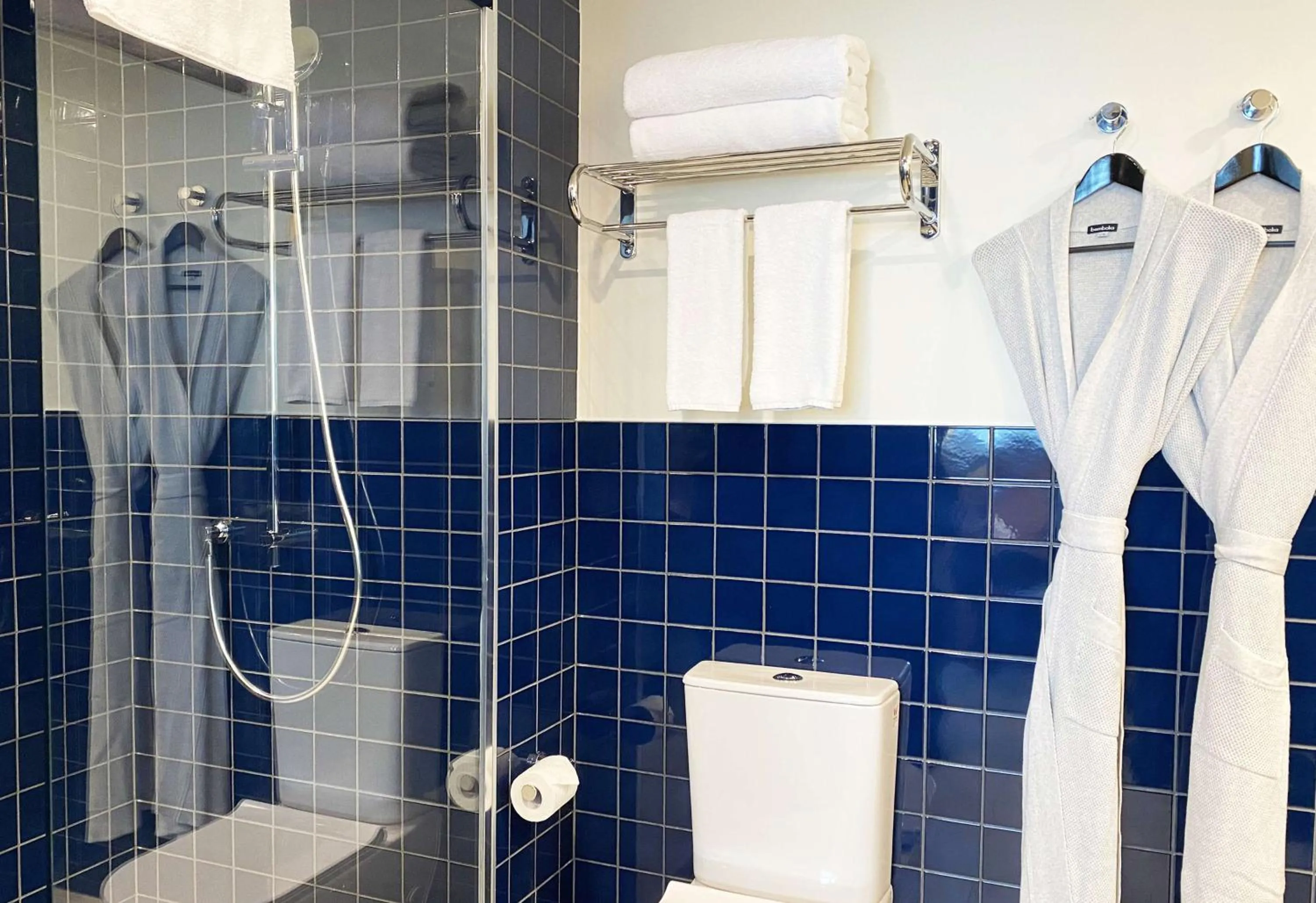 Bathroom in Sudima Auckland City