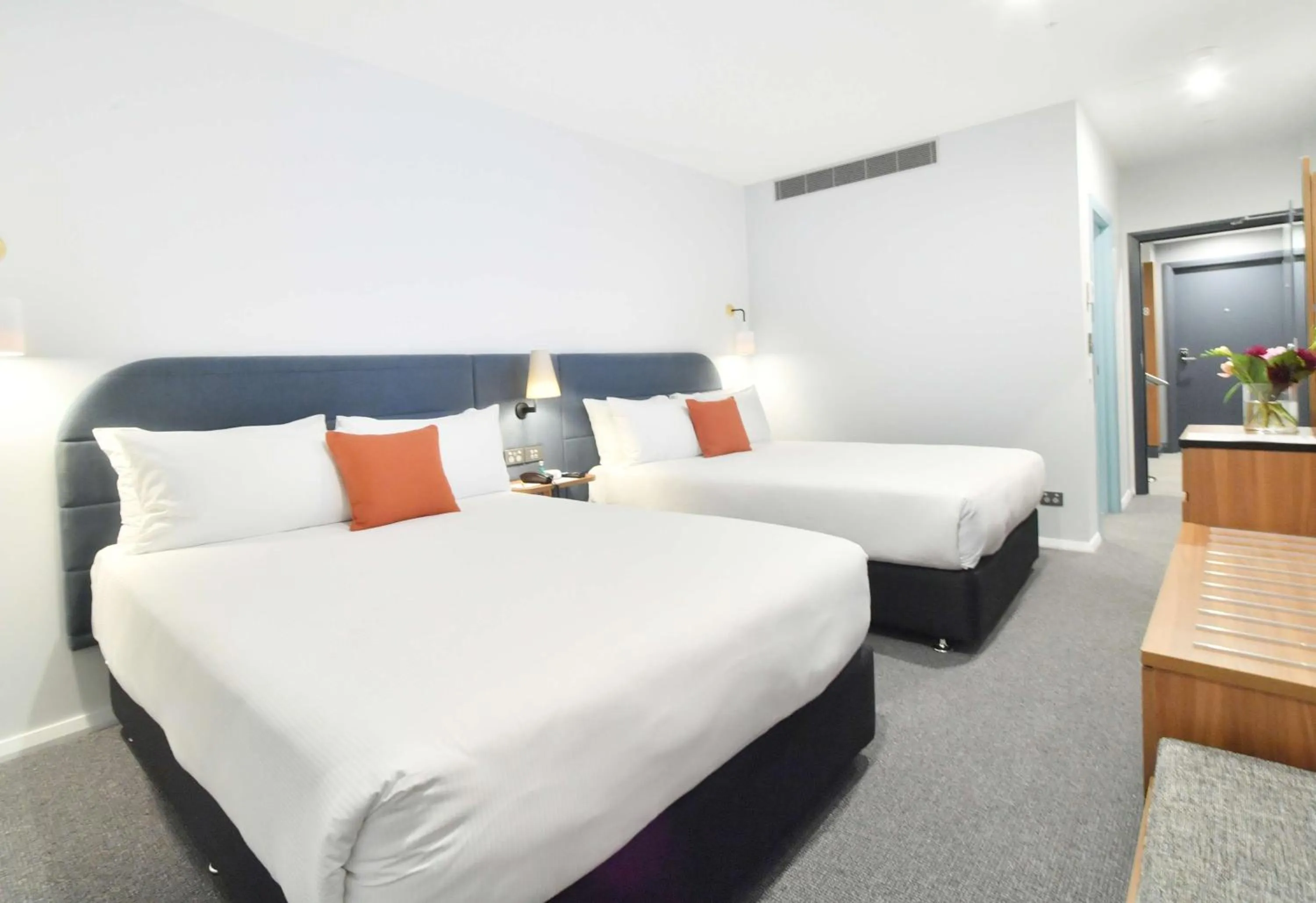 Bedroom, Bed in Sudima Auckland City