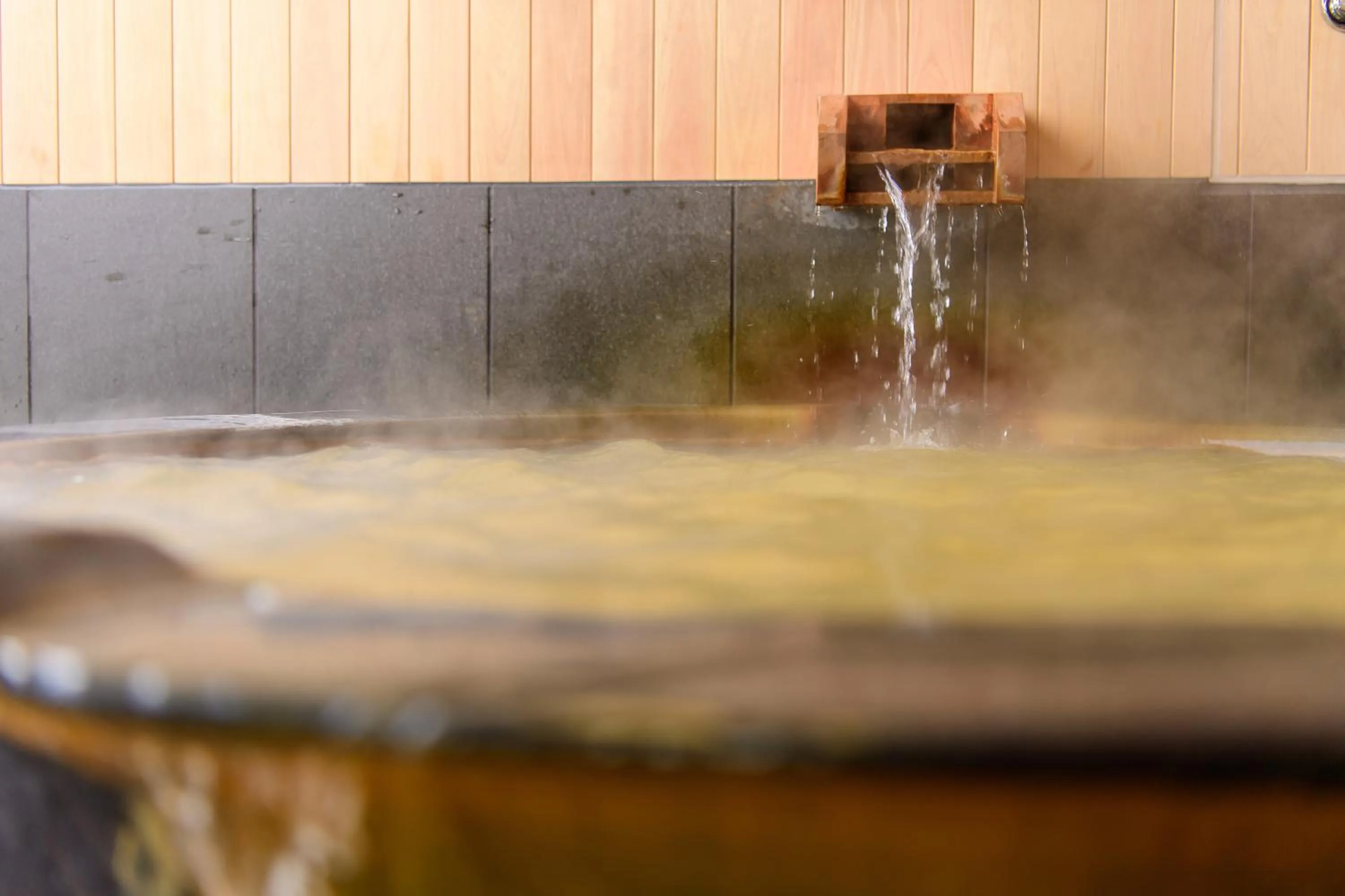 Hot Spring Bath in NISEKO Inn of Youtei Raku Suisan