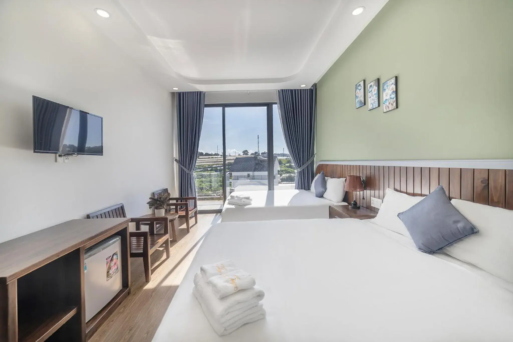 Family Room with Balcony in Mega Sky Dalat Hotel Family Room with Balcony in Mega Sky Dalat Hotel