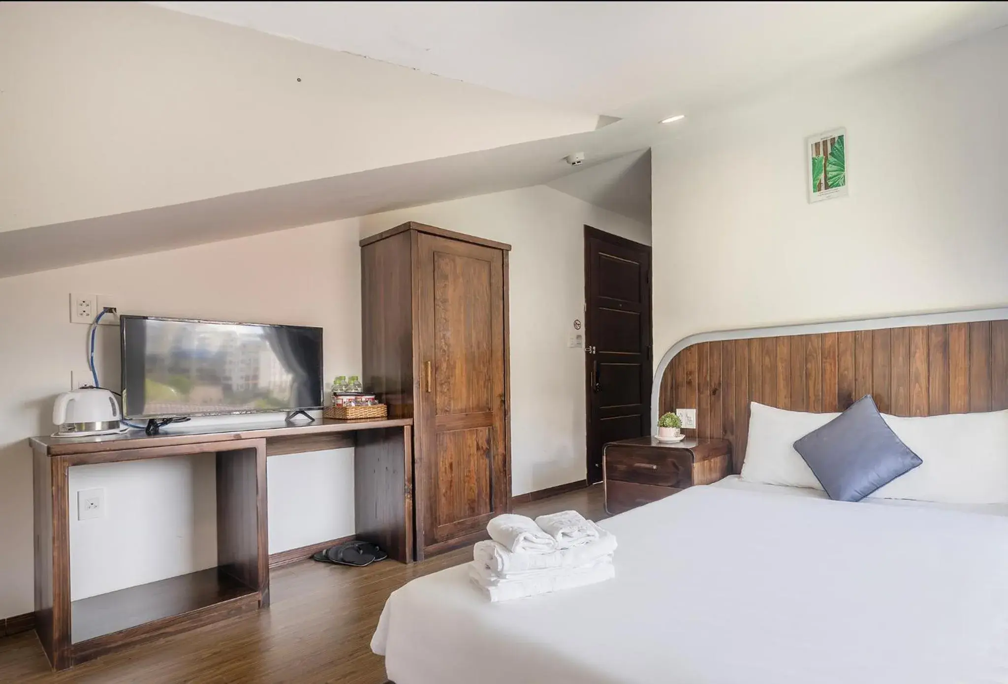 Bedroom, Bed in Mega Sky Dalat Hotel Bedroom, Bed in Mega Sky Dalat Hotel