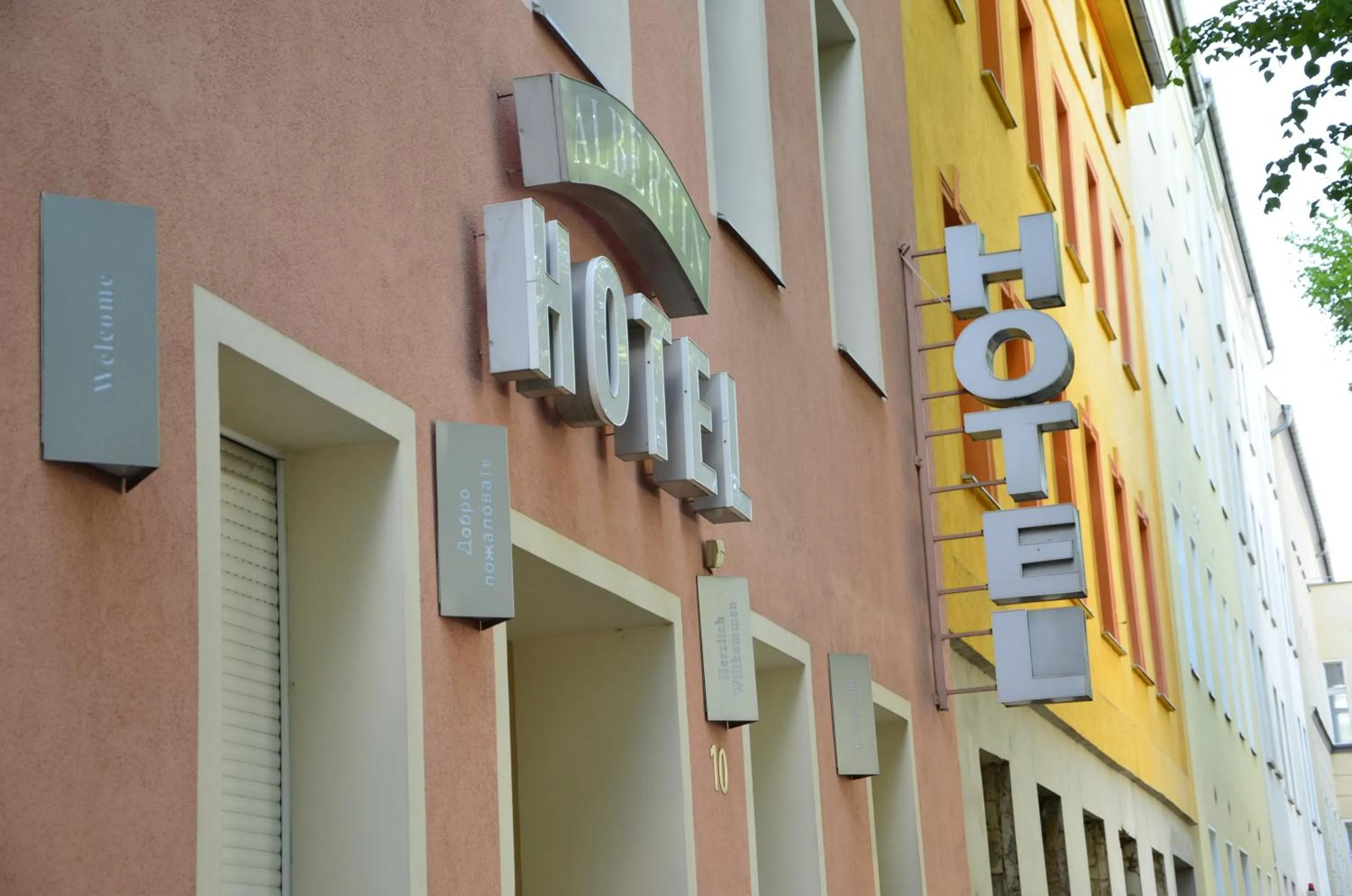 Facade/entrance, Property Logo/Sign in Hotel Albertin